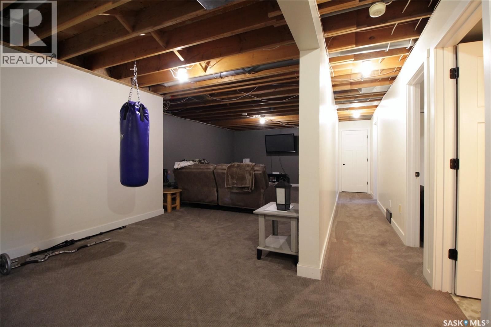 HILL ACREAGE Image 19