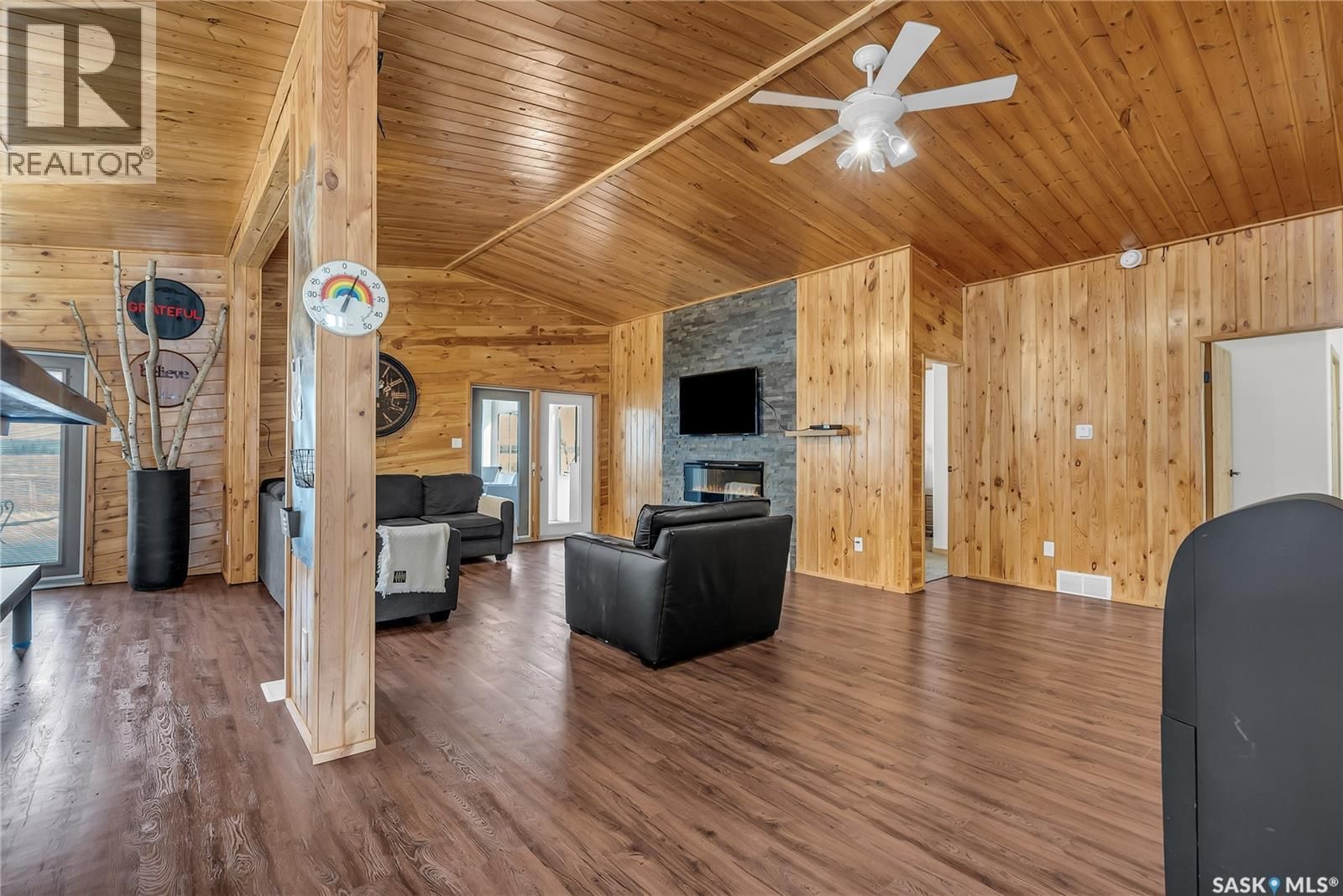 108 IROQUOIS LAKE DRIVE Image 13