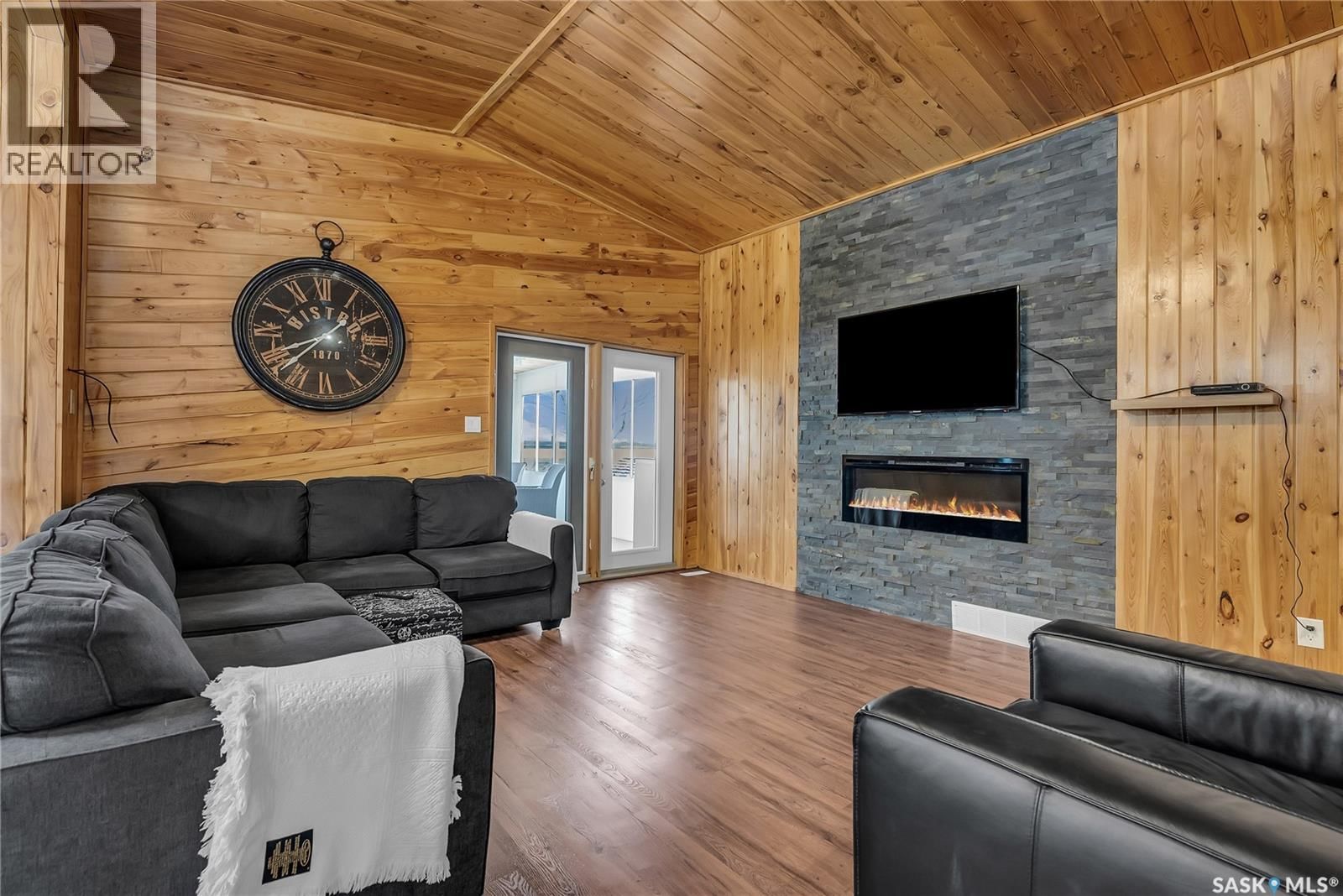 108 IROQUOIS LAKE DRIVE Image 14