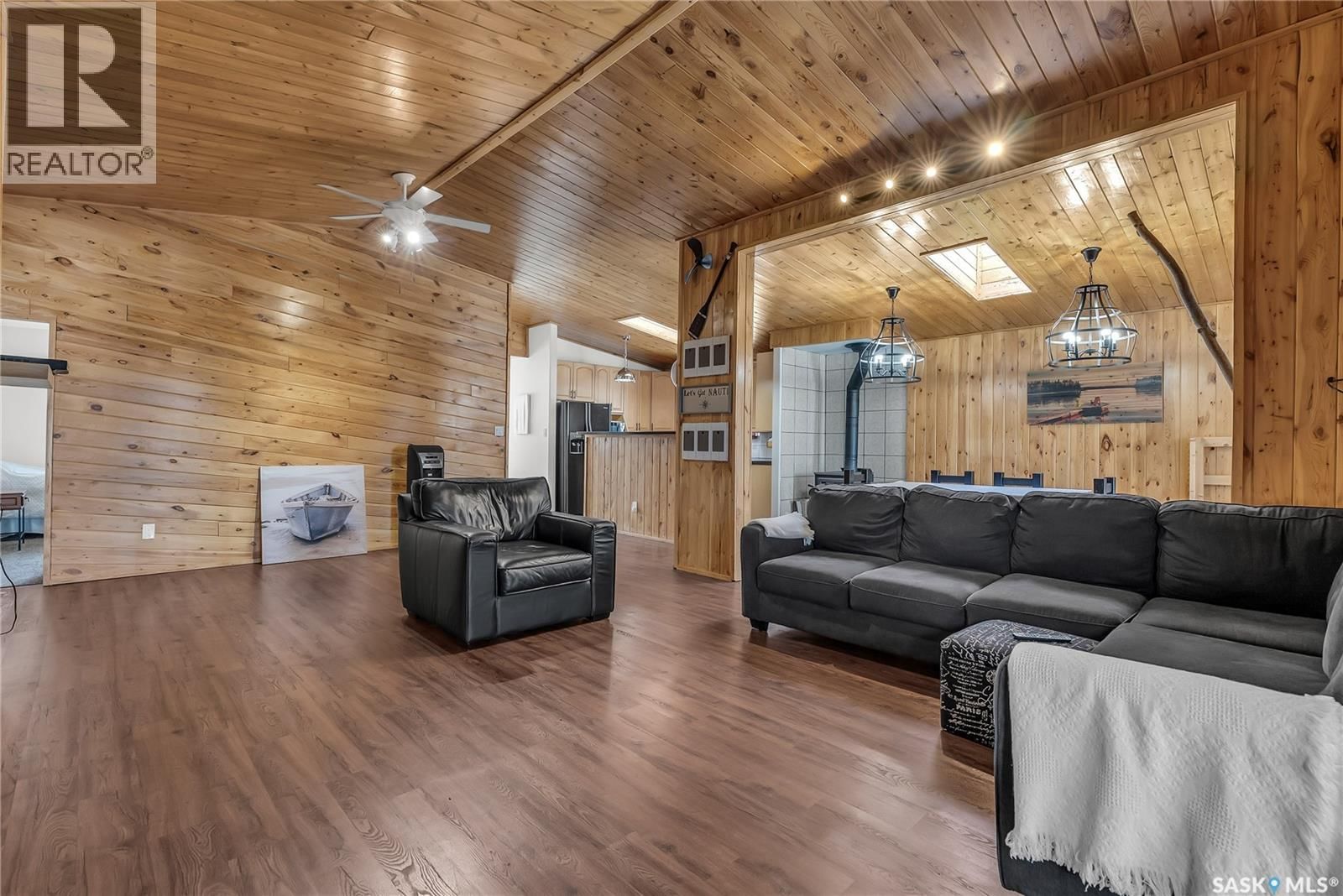 108 IROQUOIS LAKE DRIVE Image 15