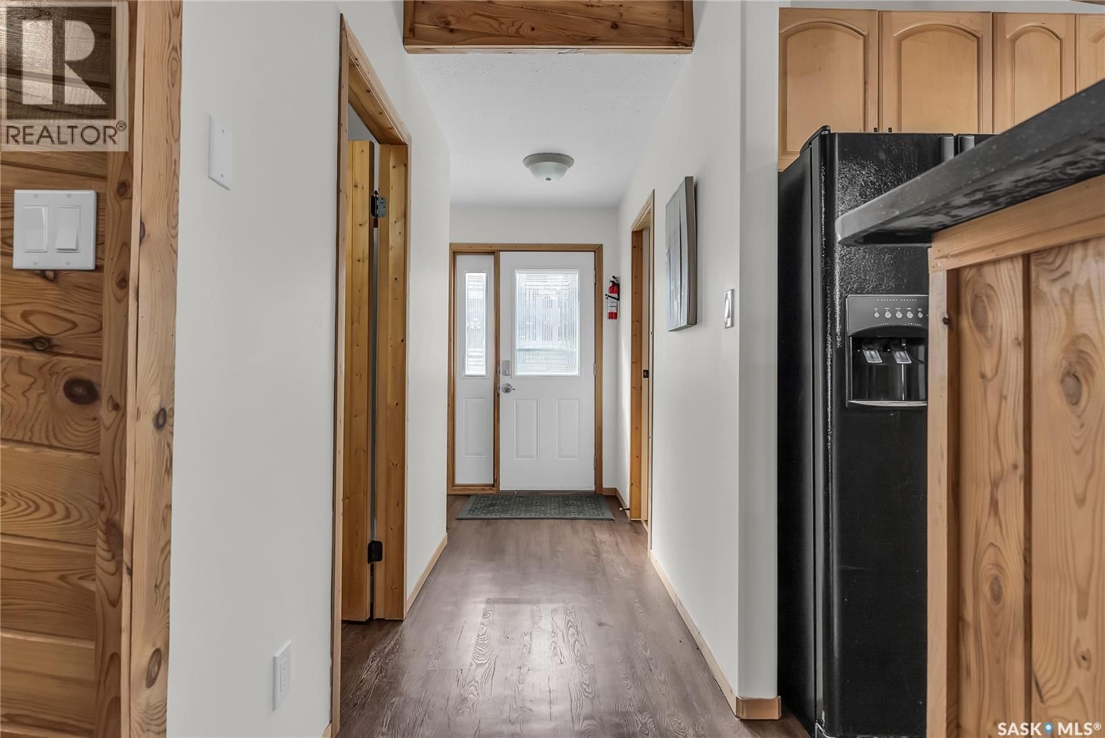 108 IROQUOIS LAKE DRIVE Image 2