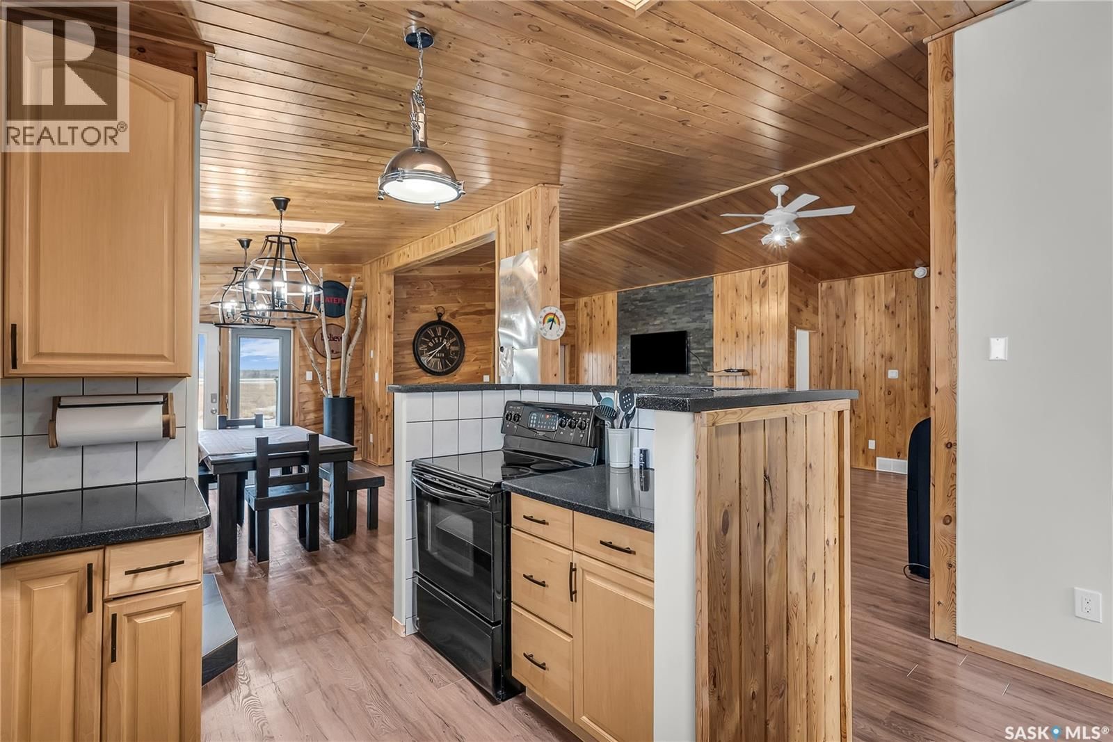 108 IROQUOIS LAKE DRIVE Image 4