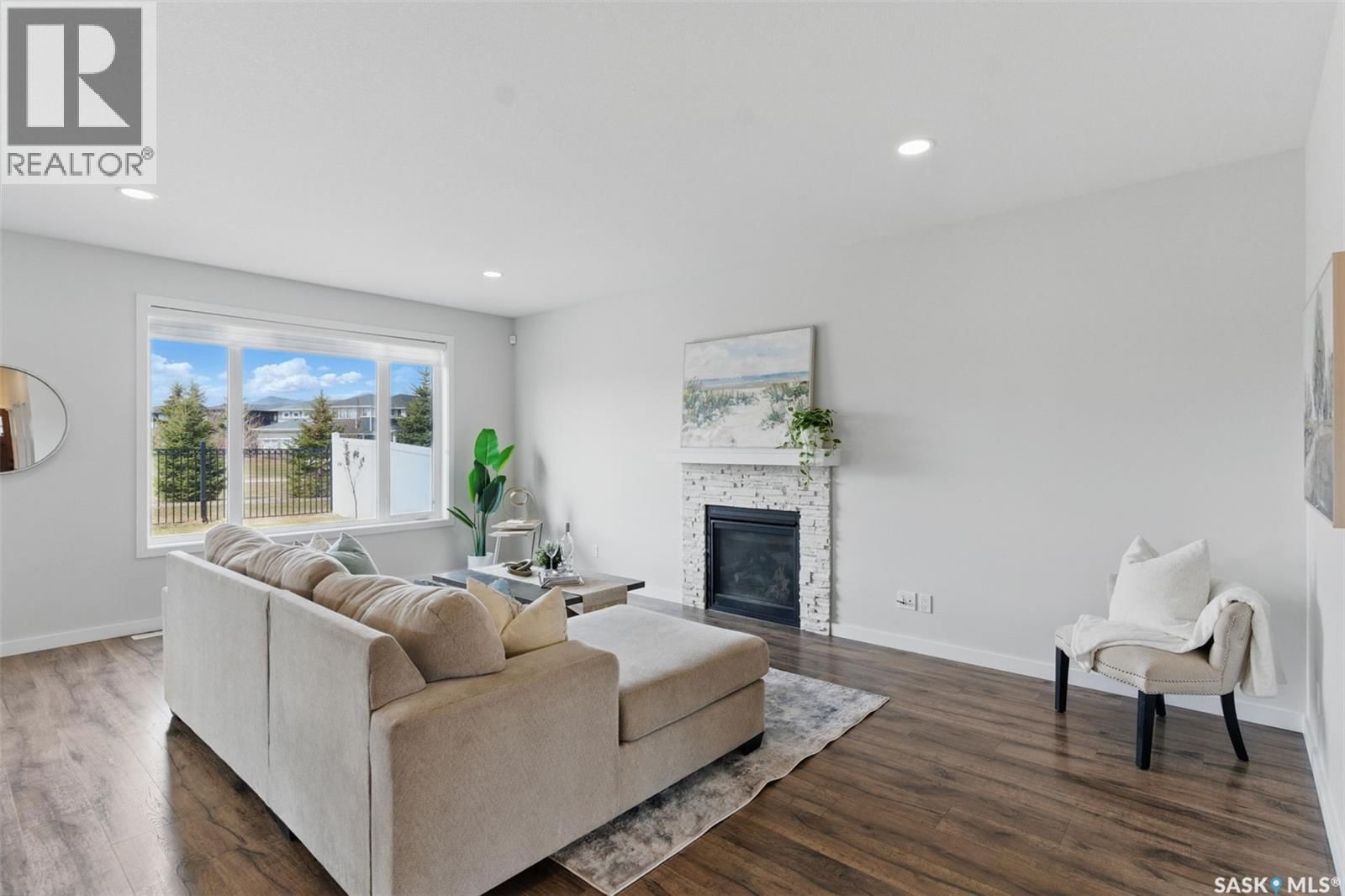 306 SECORD WAY Image 11