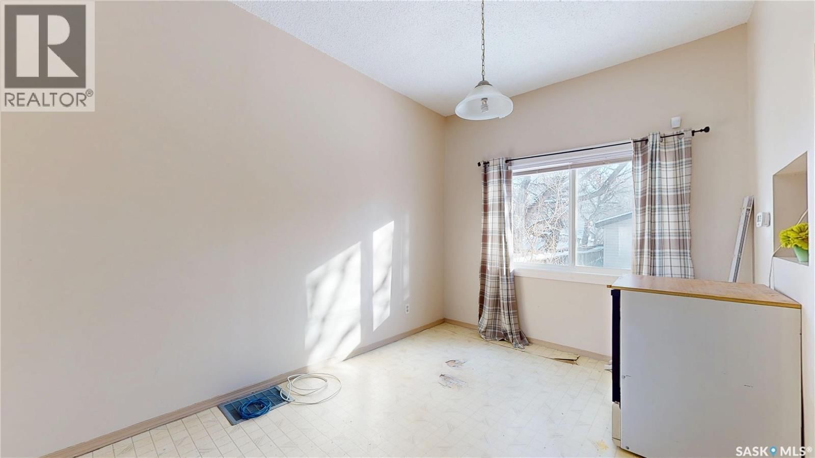 1007 GARNET STREET Image 8