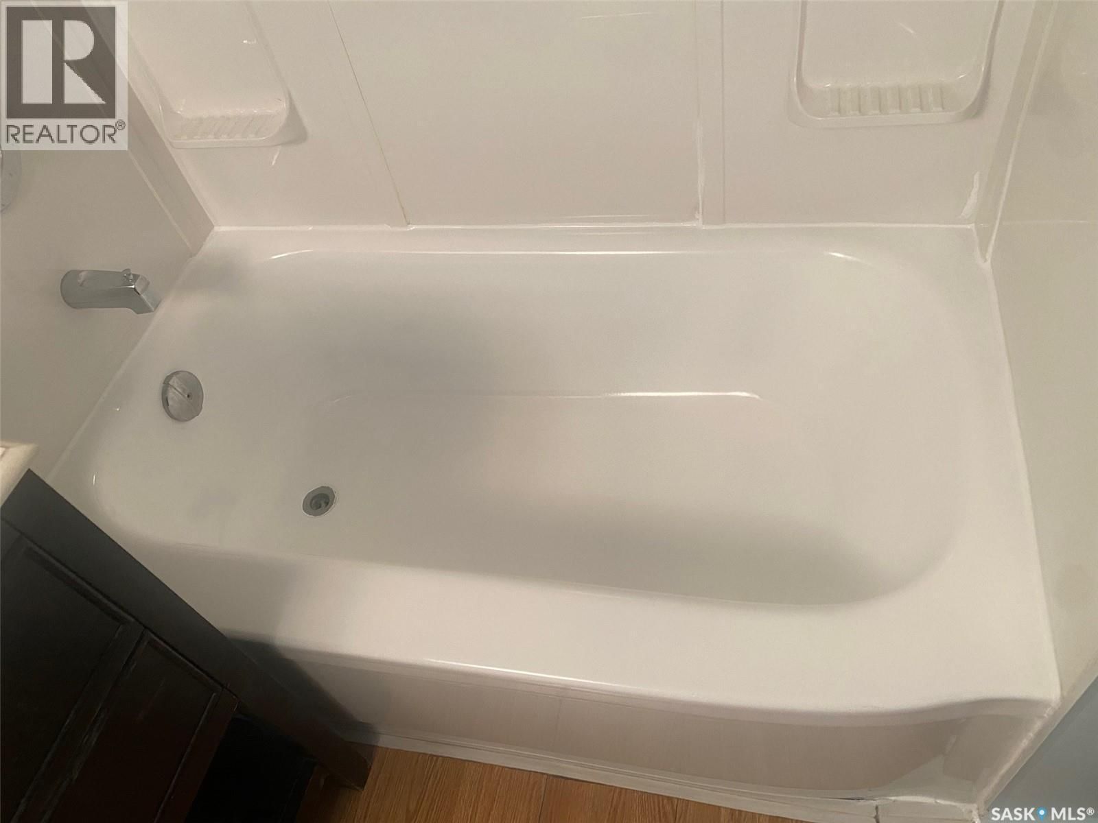 1127 J AVENUE Image 11