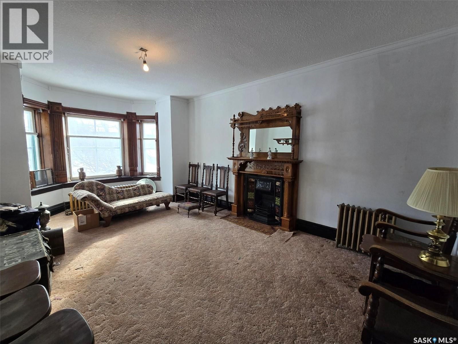 934 MAIN STREET Image 15