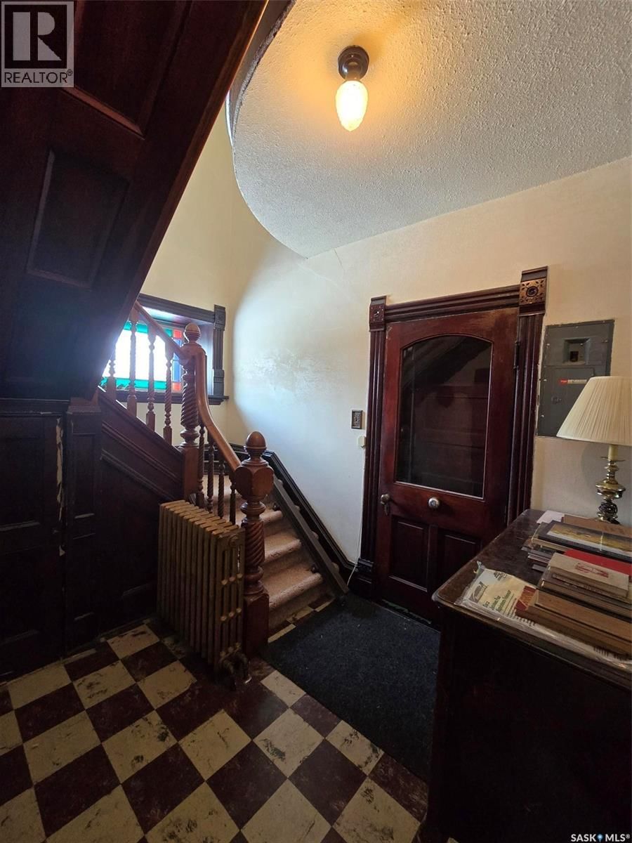 934 MAIN STREET Image 20