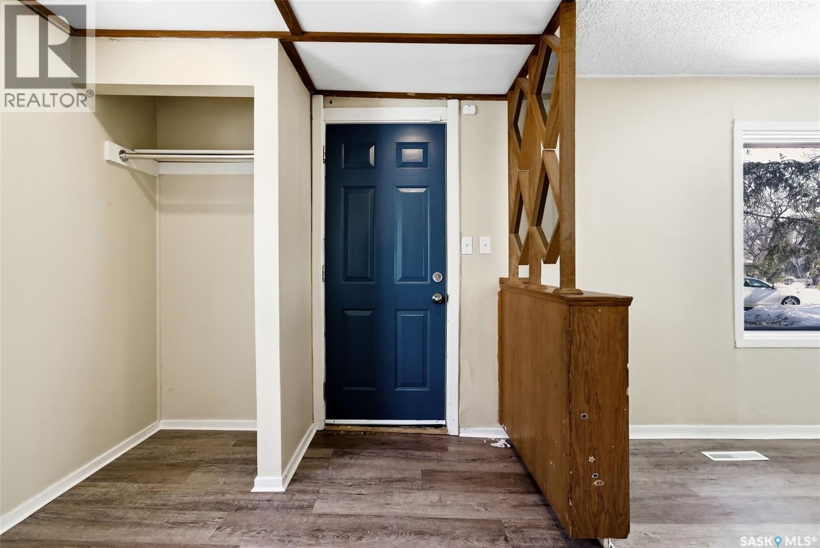 1162 QUEEN STREET Image 3