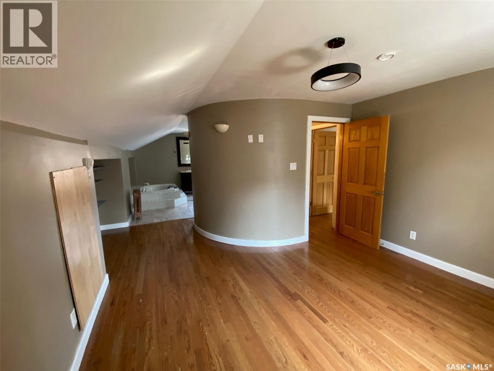 34 LAURIER AVENUE Image 24