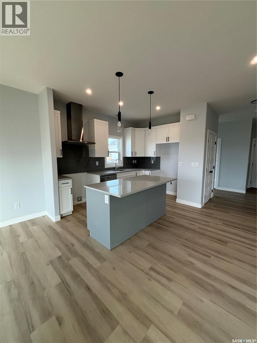 503 TRAEGER MANOR Image 29