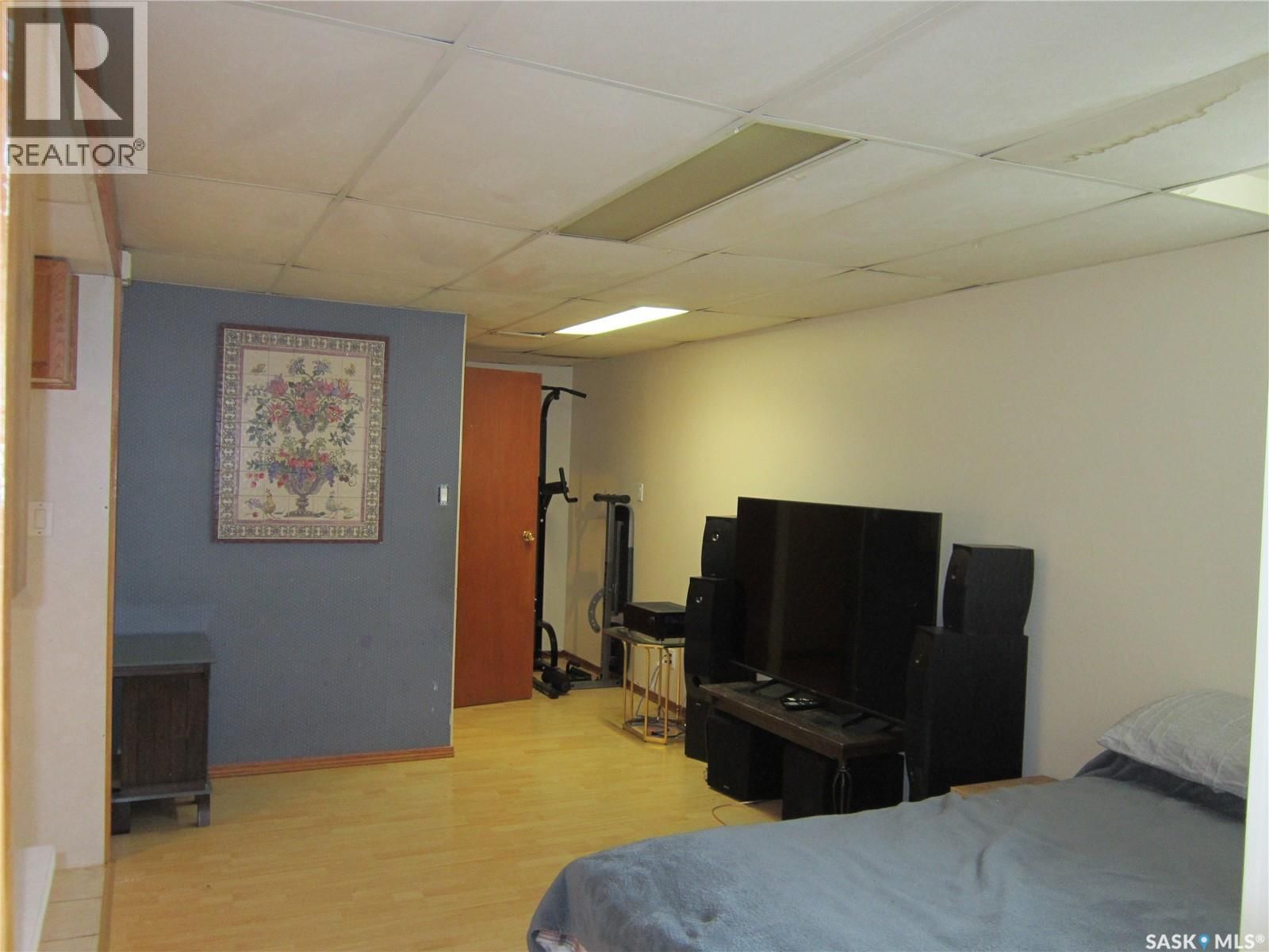 552 6TH STREET Image 10