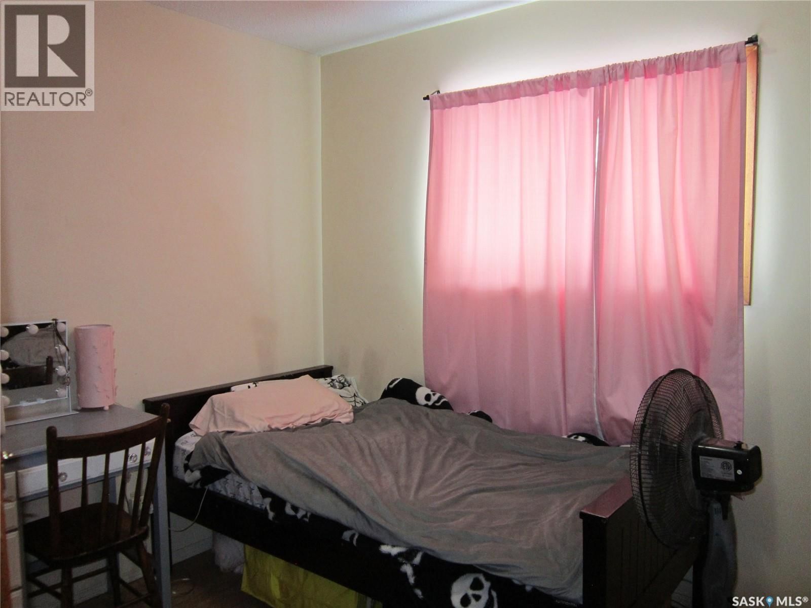 552 6TH STREET Image 8