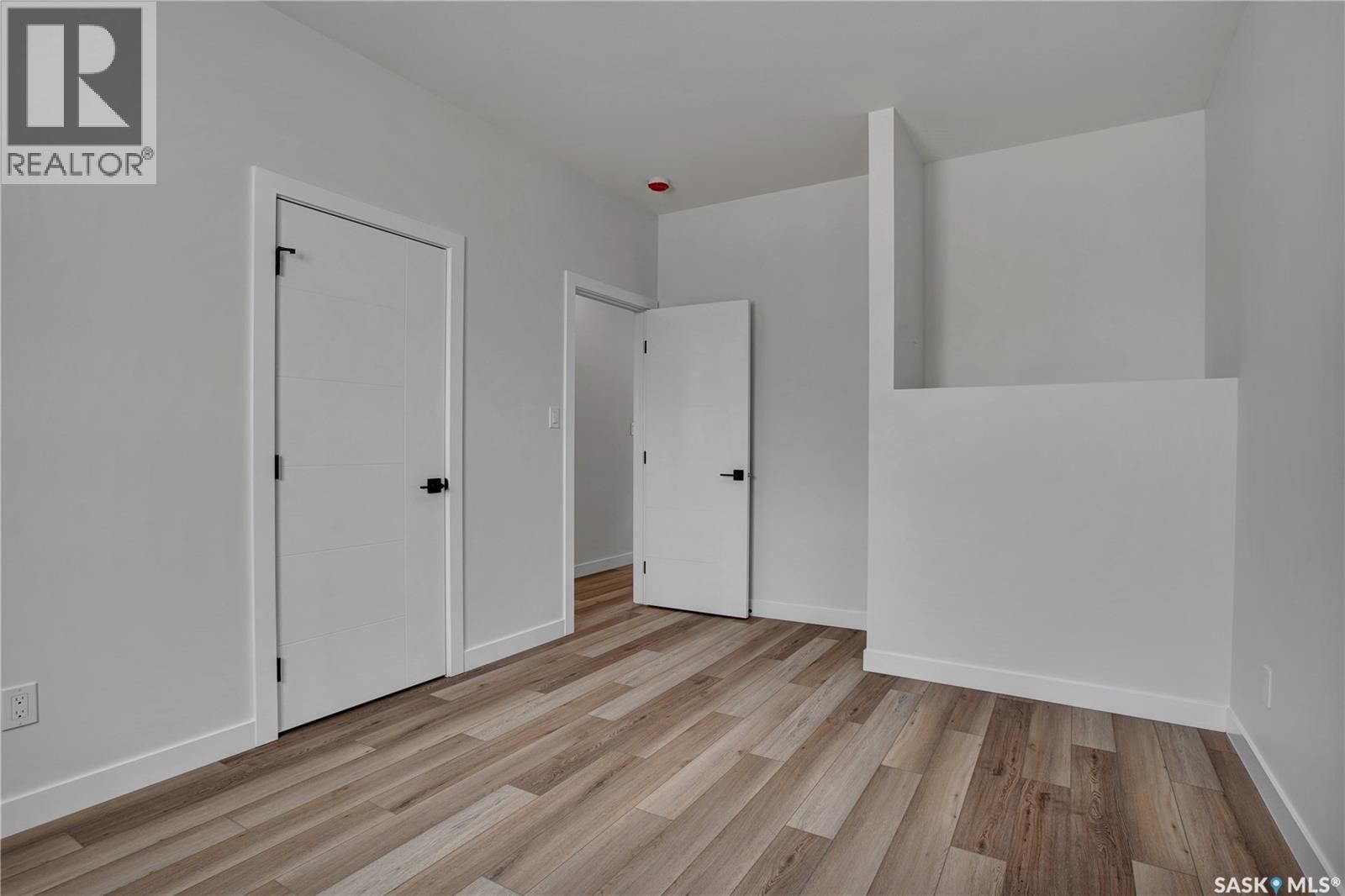 220 VETERANS DRIVE Image 10