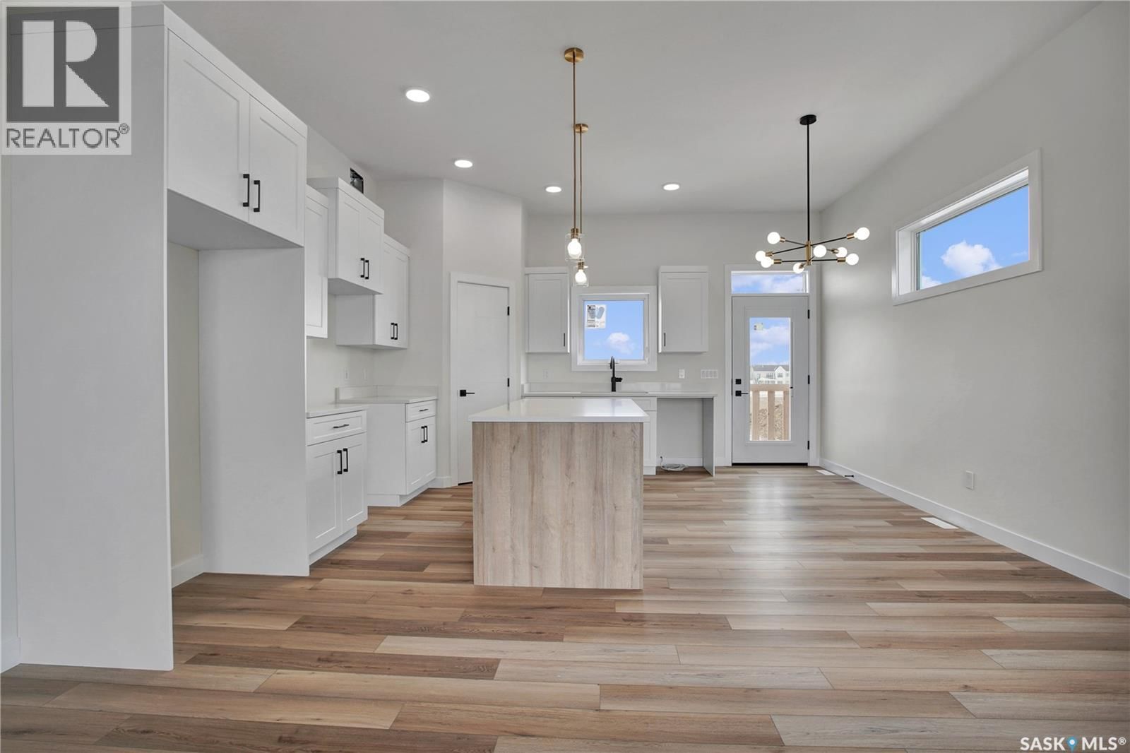 220 VETERANS DRIVE Image 7