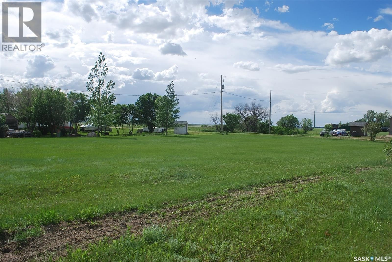 2 Douglas DRIVE, Last Mountain Lake, Saskatchewan S0G 4L0