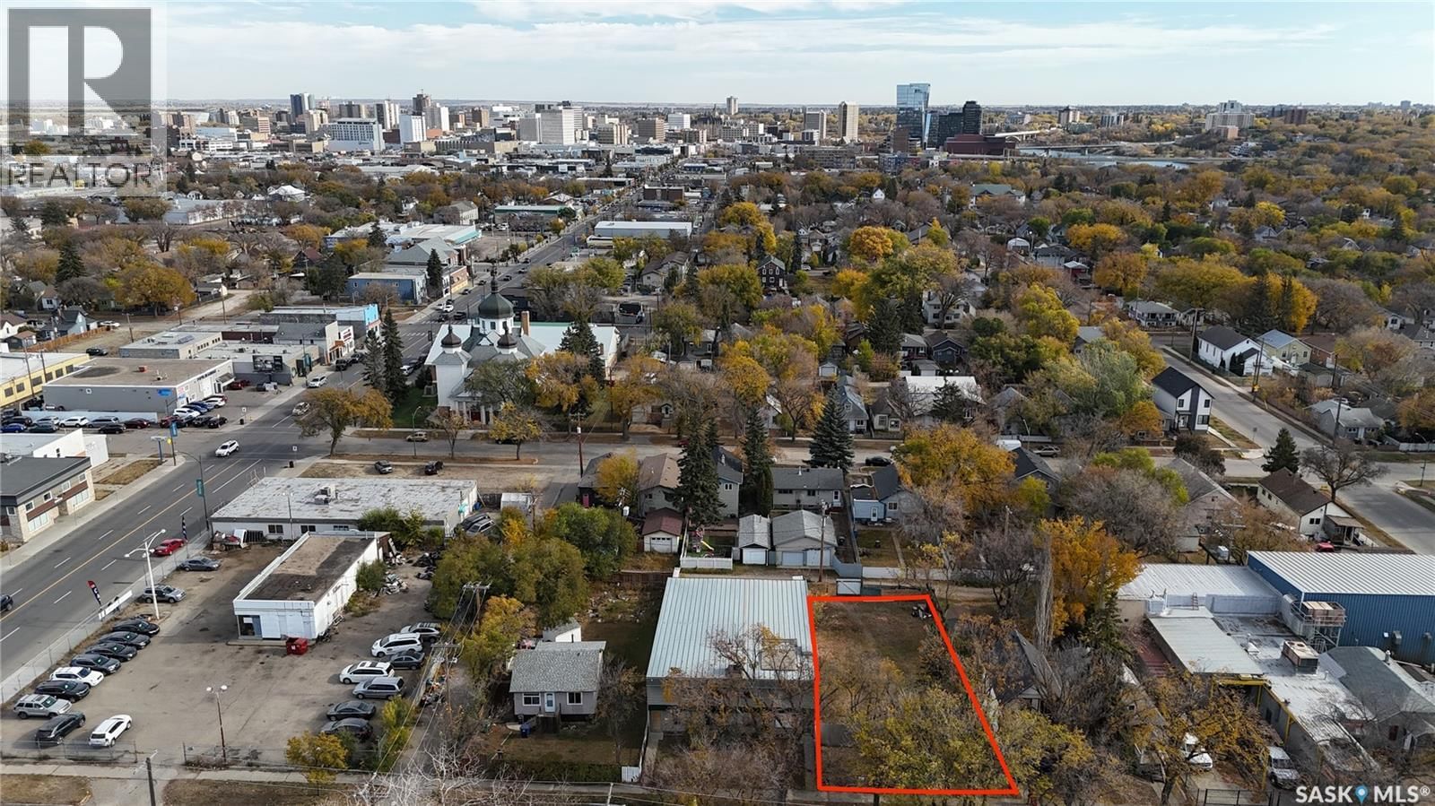 320 K AVENUE, Saskatoon, Saskatchewan S7M 2E1