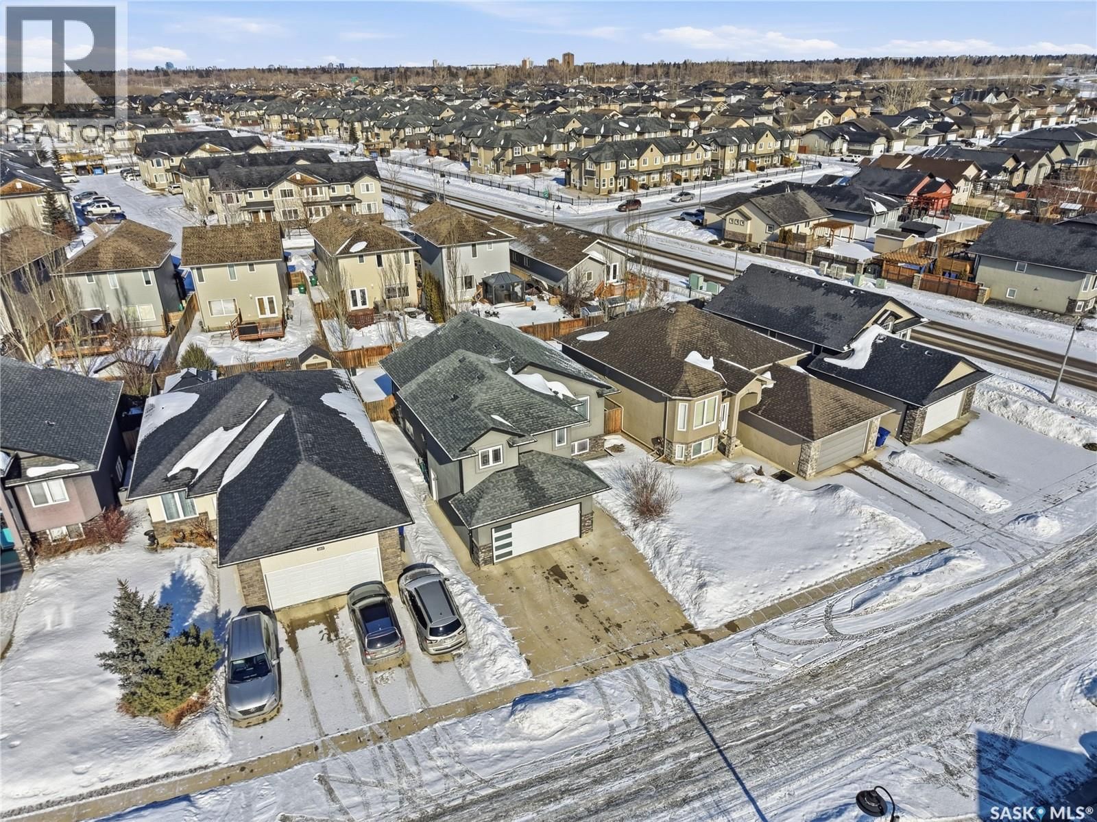 271 WHALLEY CRESCENT Image 44