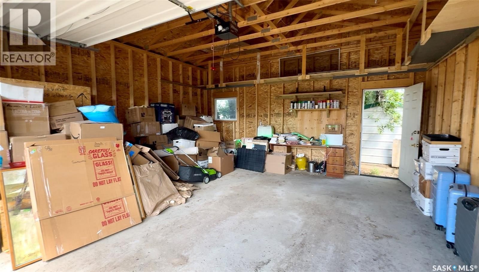 217 L AVENUE Image 15