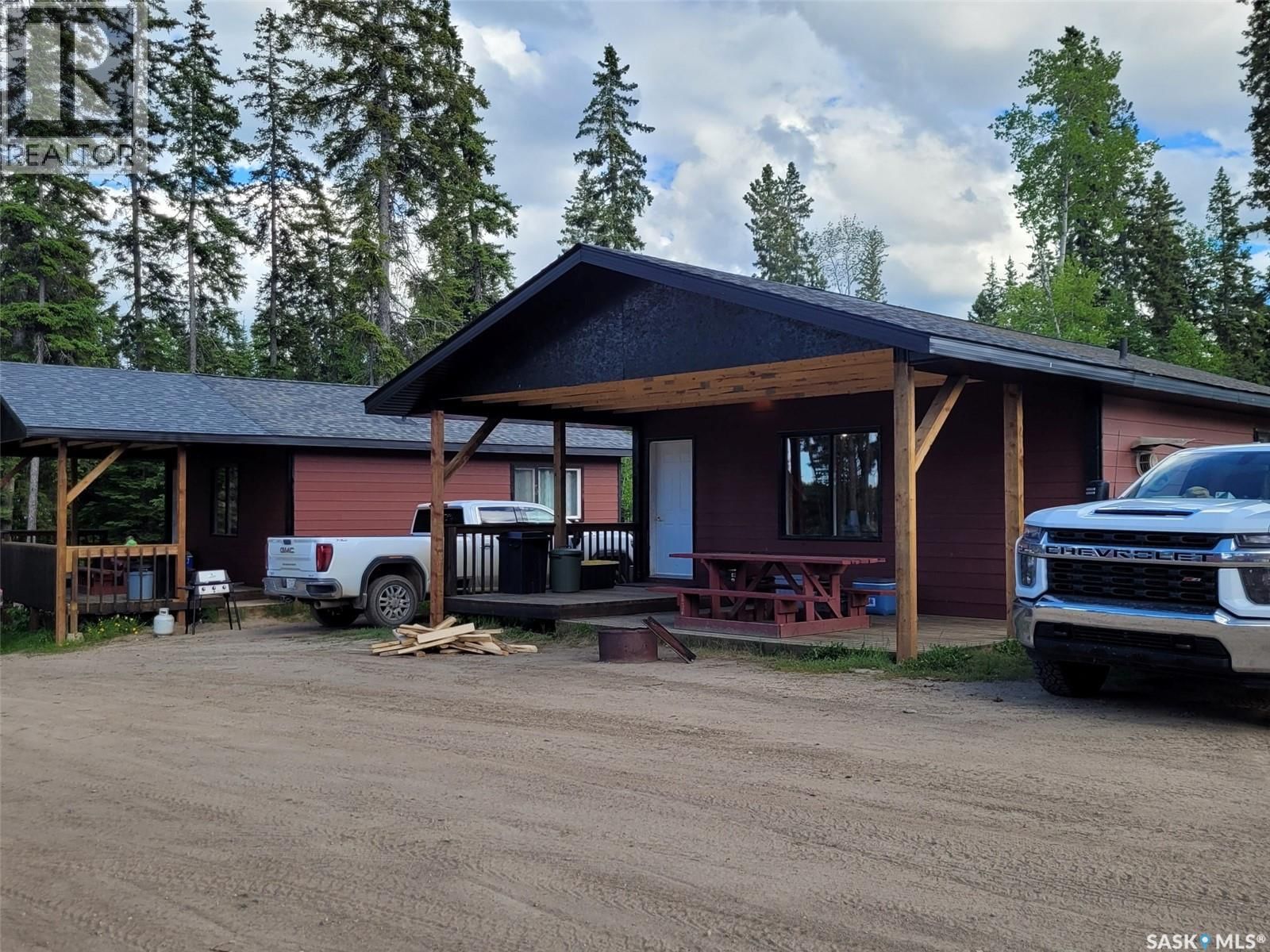 CLARKE LAKE LODGE Image 20