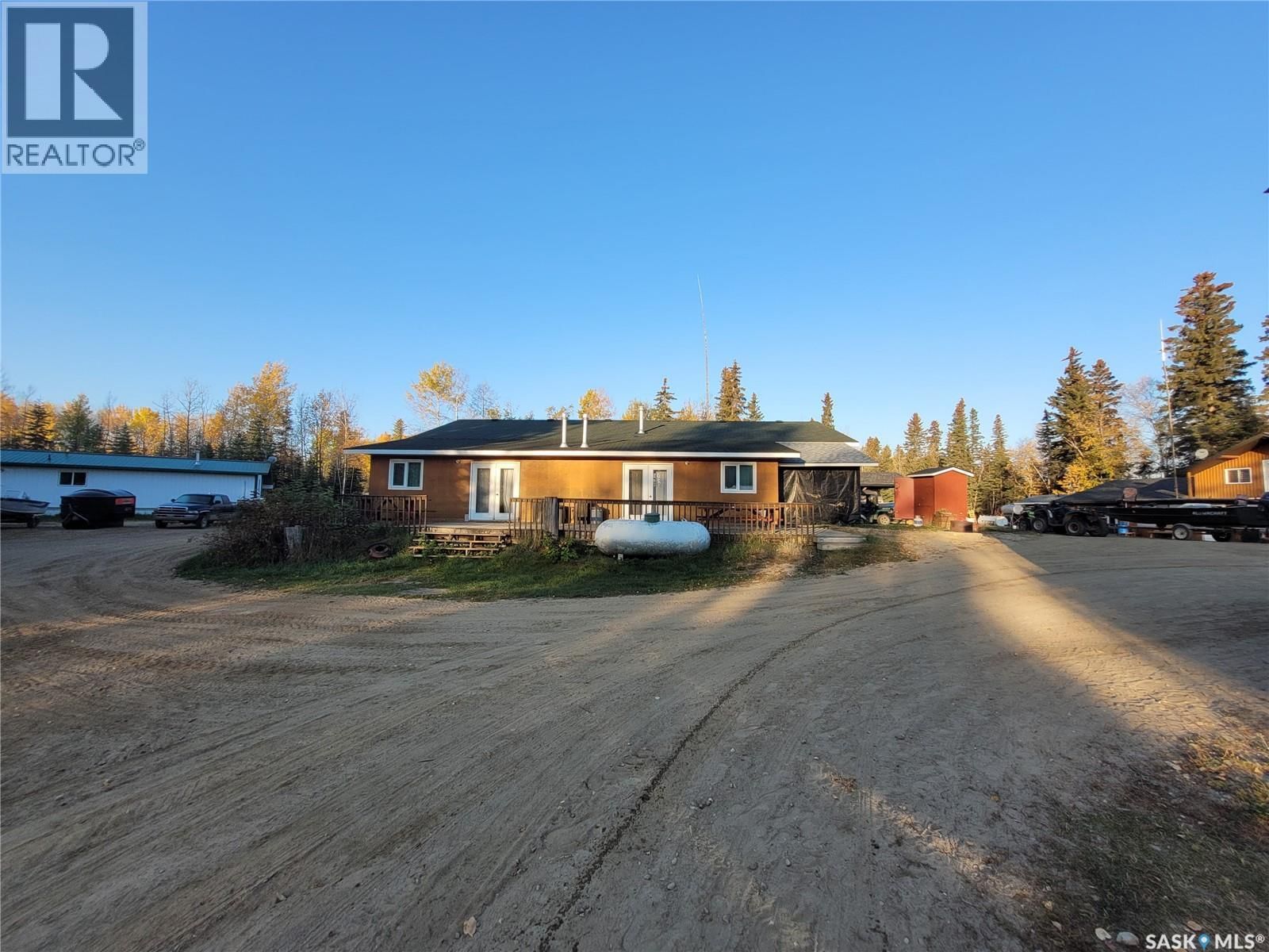 CLARKE LAKE LODGE Image 33