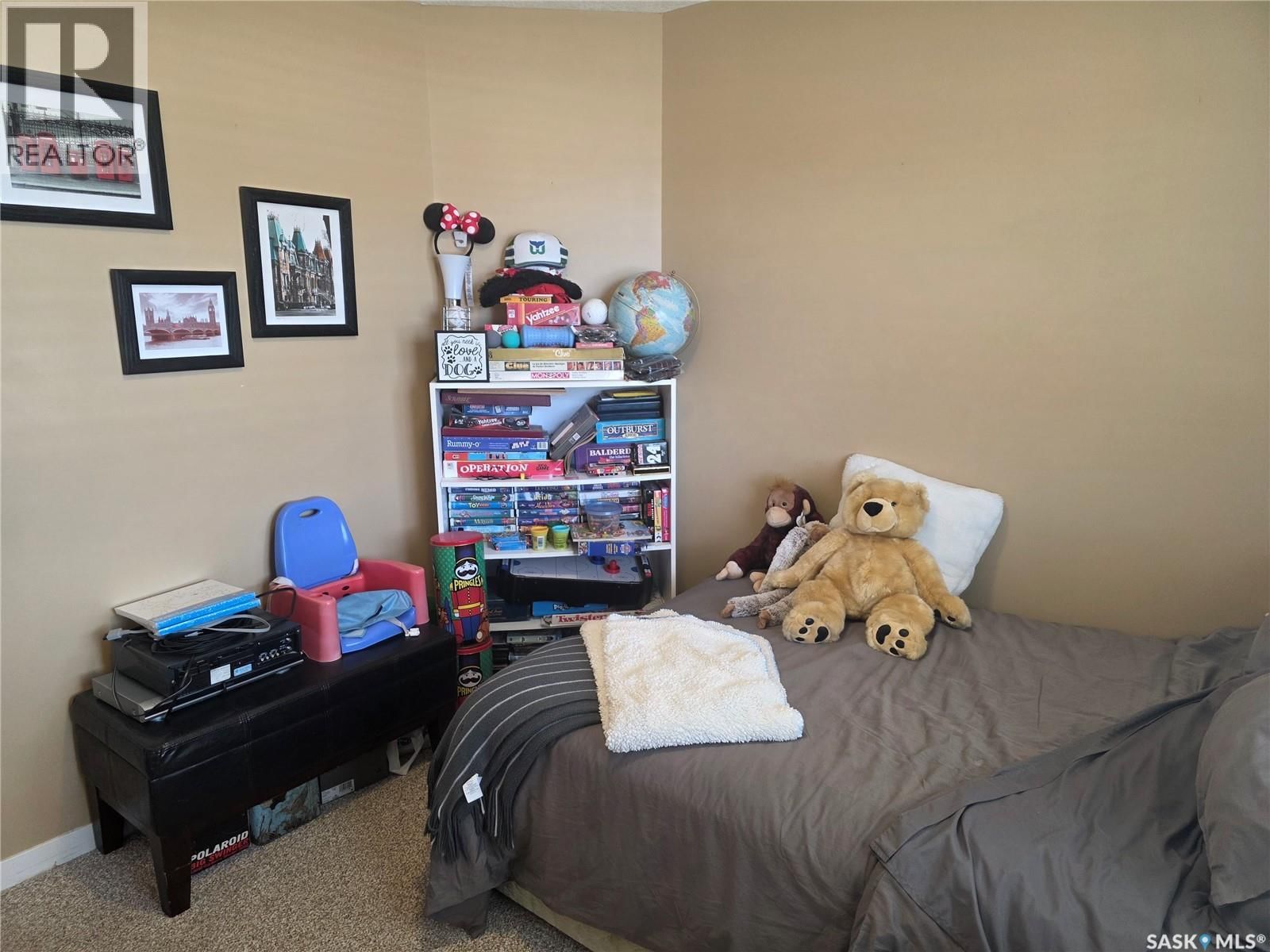 5043 - 85 JAMES HILL ROAD Image 17