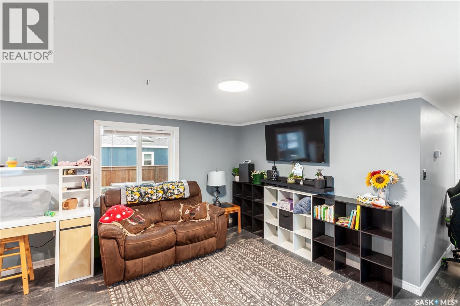 228 CYPRESS WAY Image 9