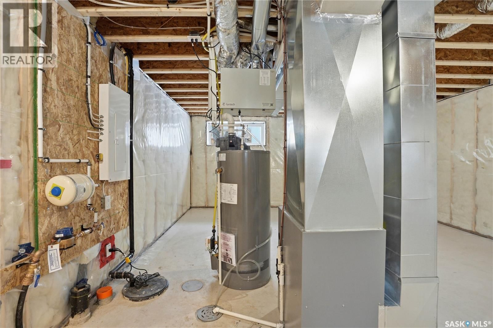 1218 G AVENUE Image 22