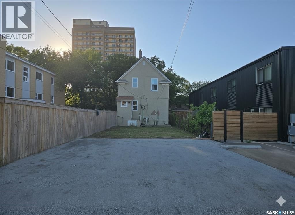 2111 OSLER STREET Image 16