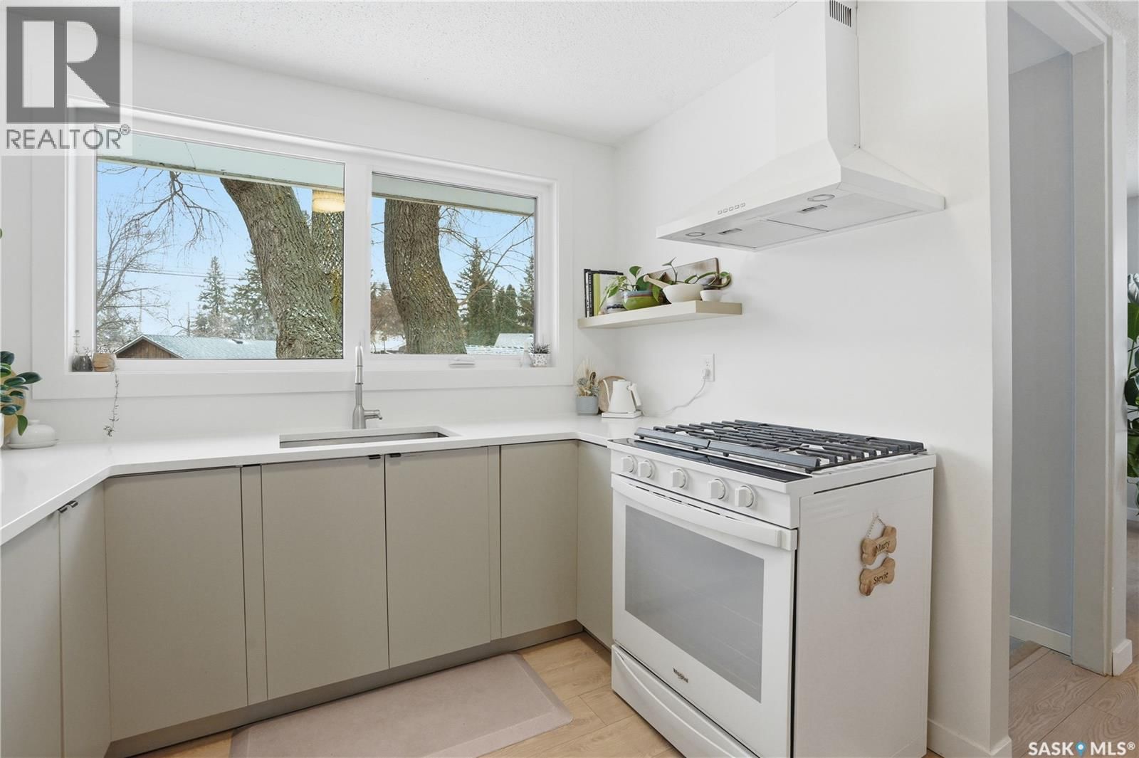 2 LING STREET Image 14