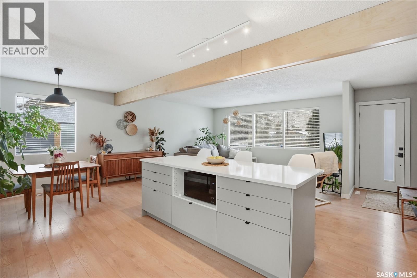 2 LING STREET Image 16