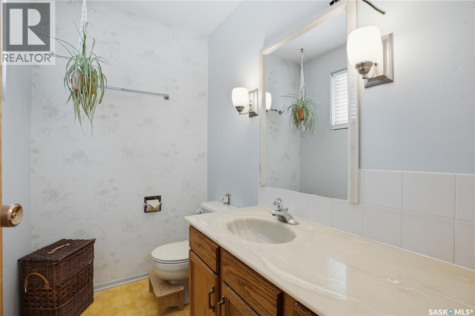 2 LING STREET Image 25