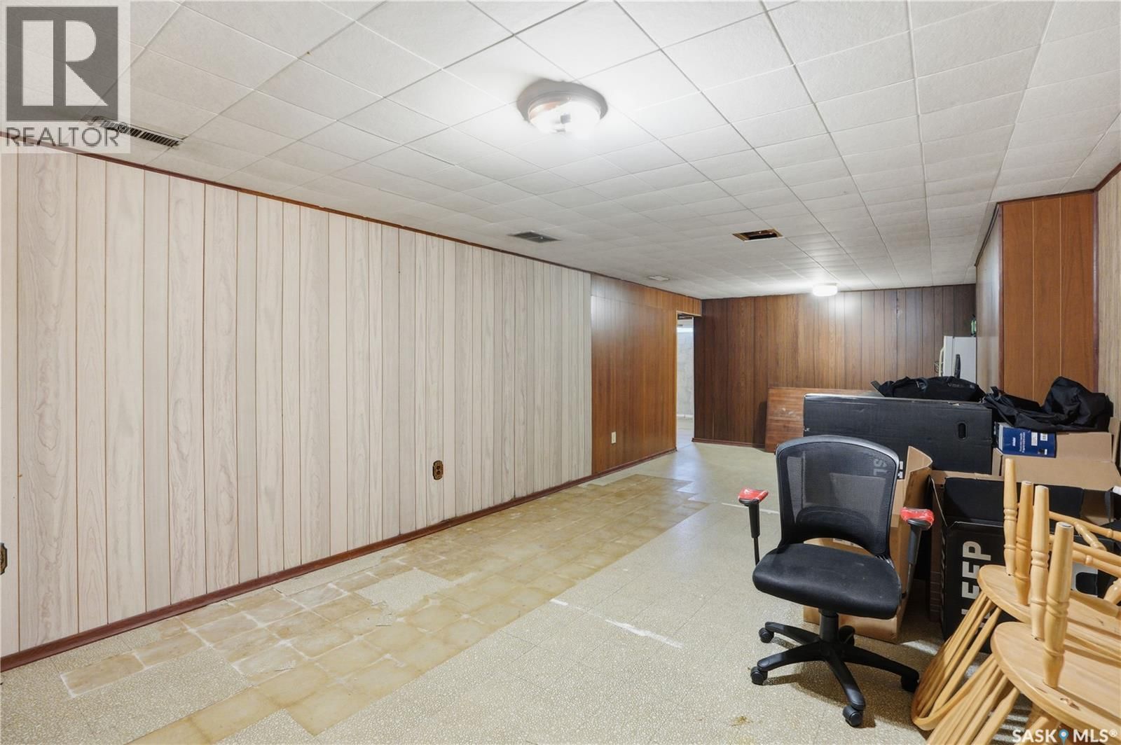 2 LING STREET Image 31