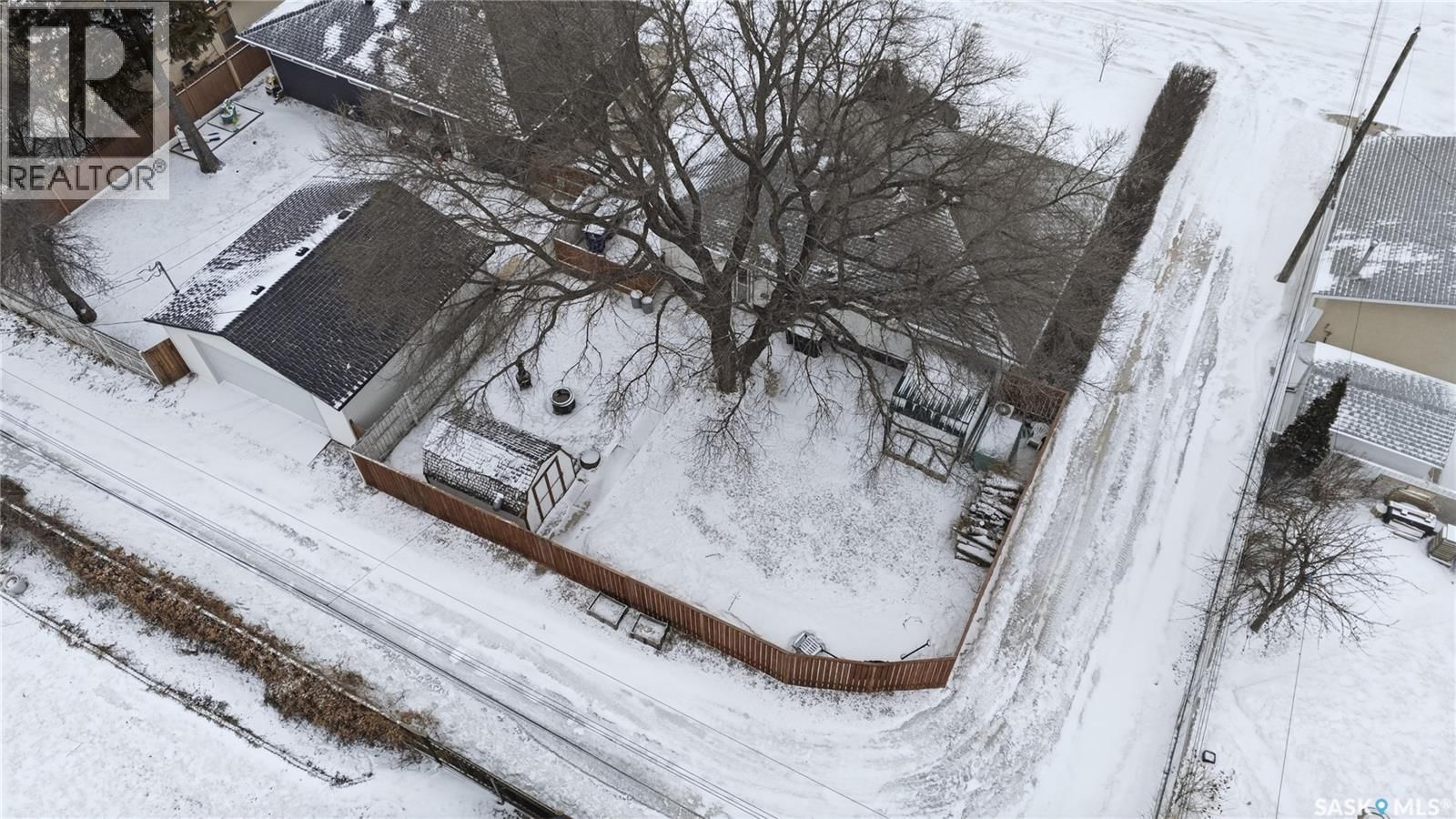 2 LING STREET Image 47