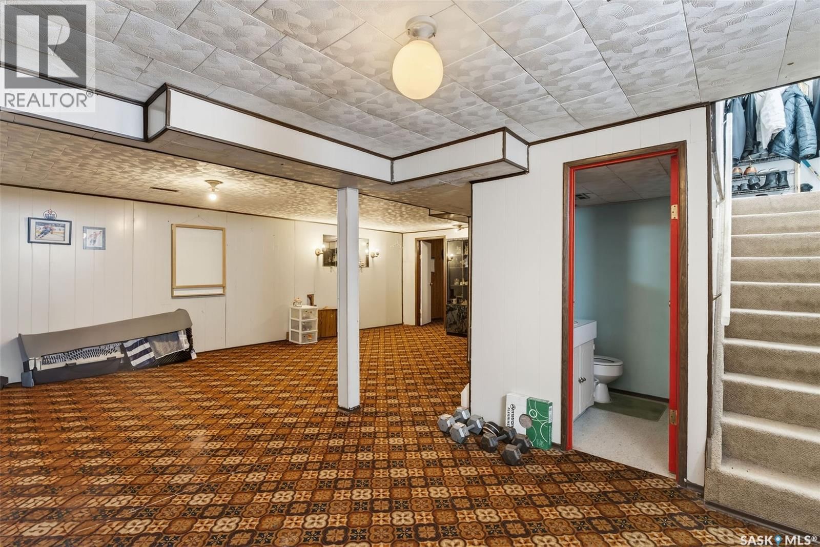 555 32ND STREET Image 24