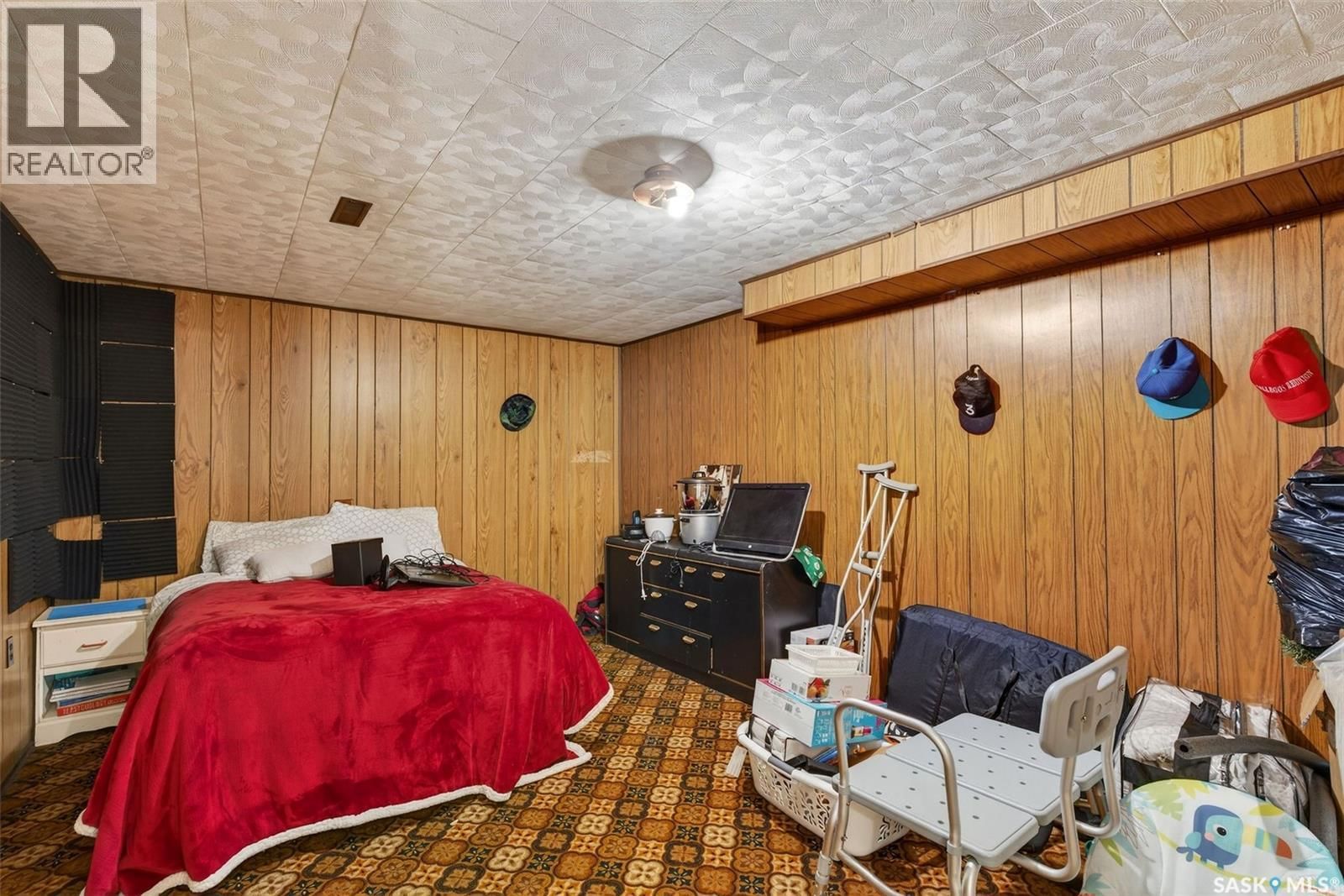 555 32ND STREET Image 28