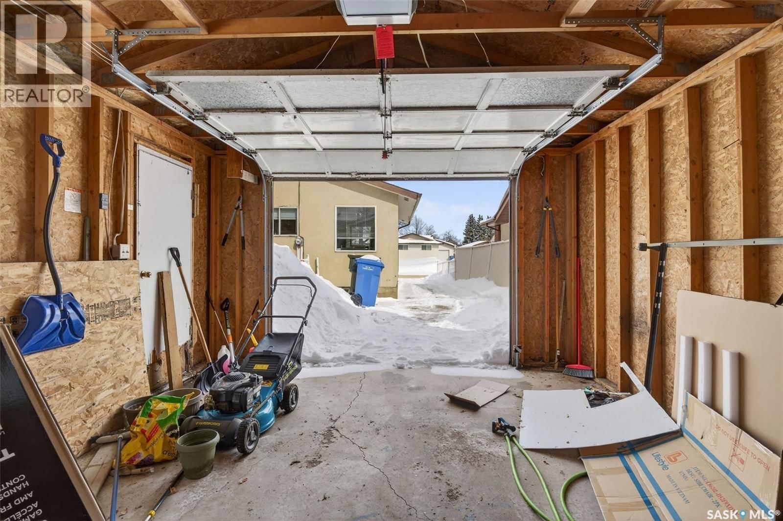 555 32ND STREET Image 33