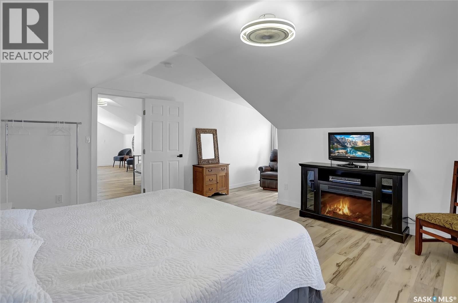 26 ALICE CRESCENT Image 33