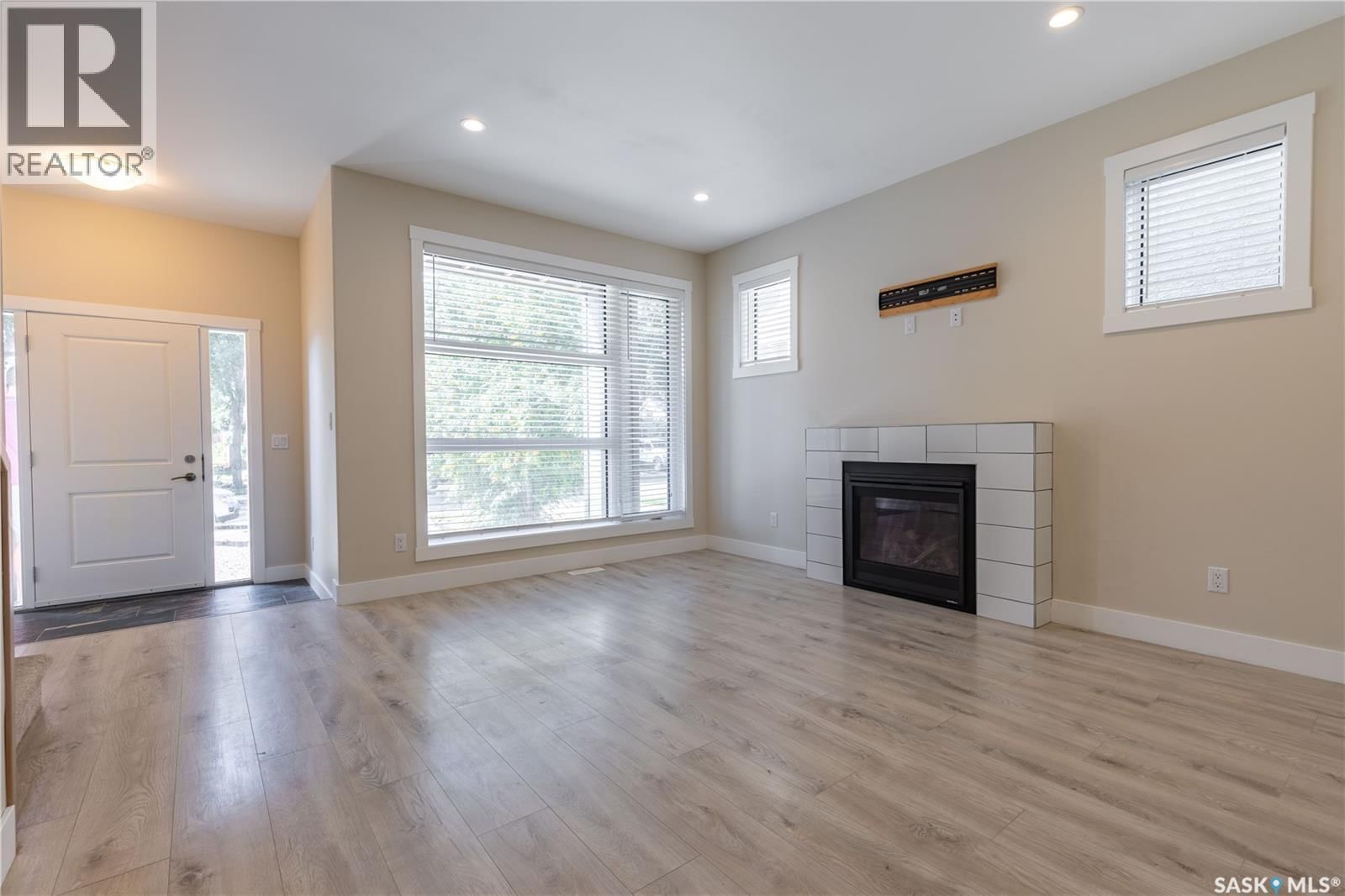 1037 7TH STREET Image 11