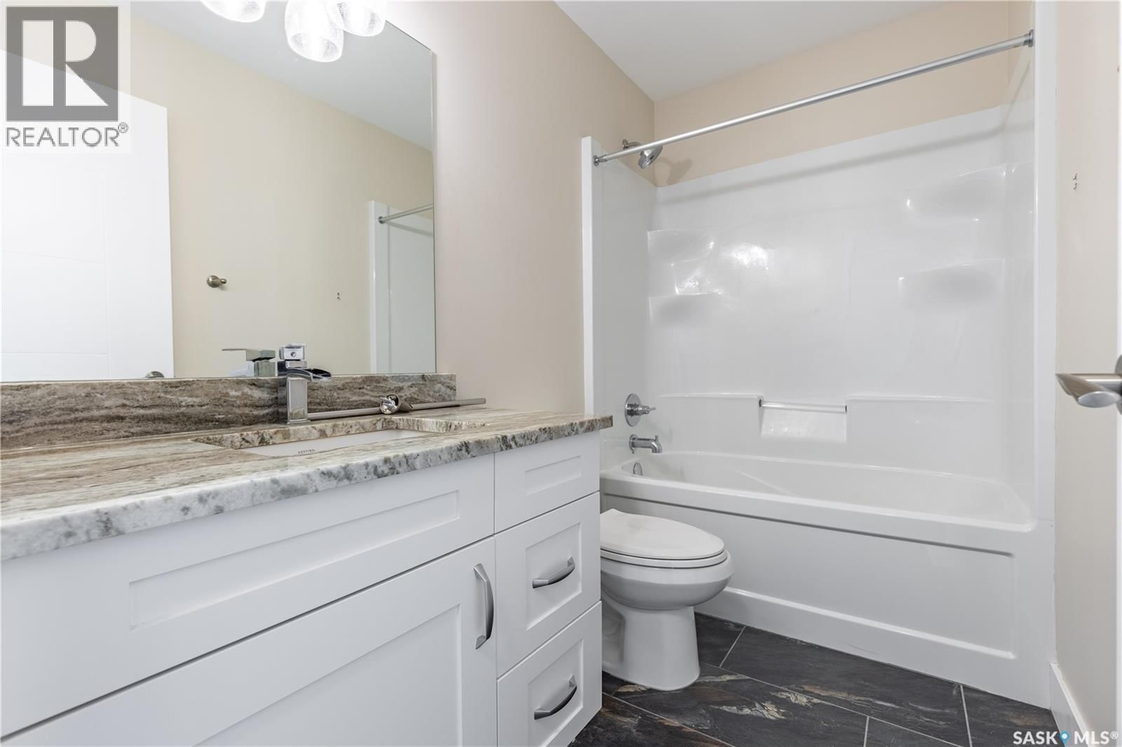 1037 7TH STREET Image 20