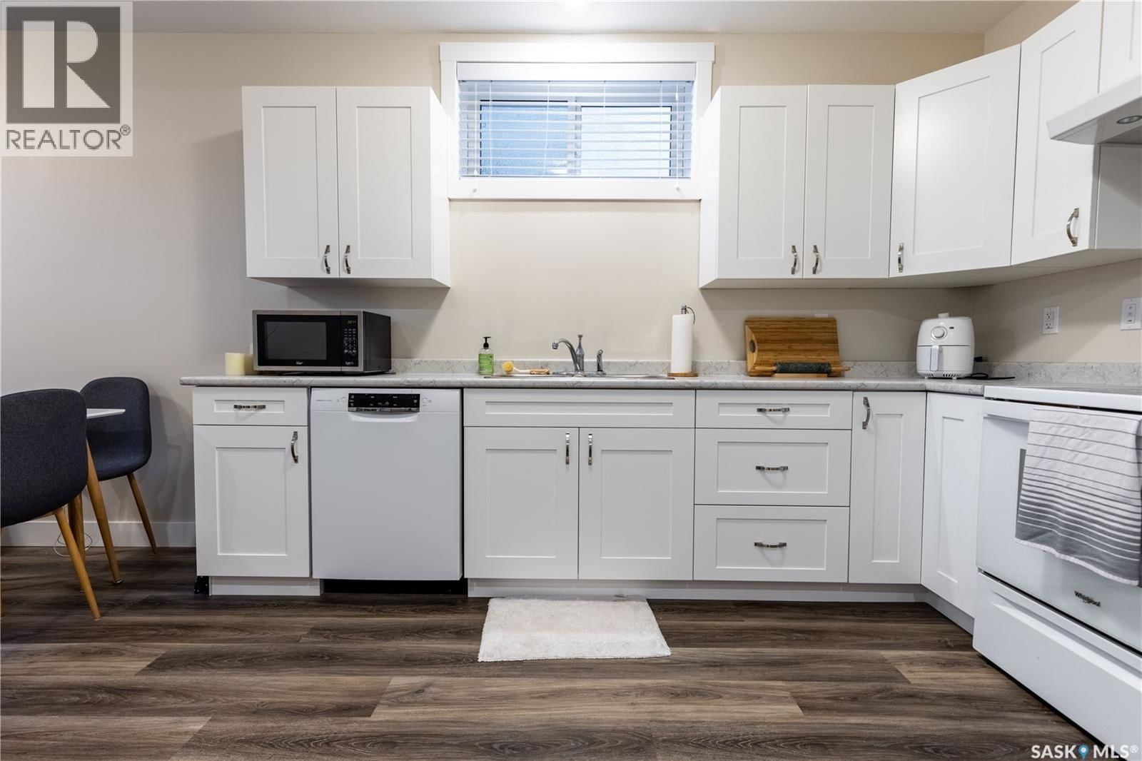 1037 7TH STREET Image 38