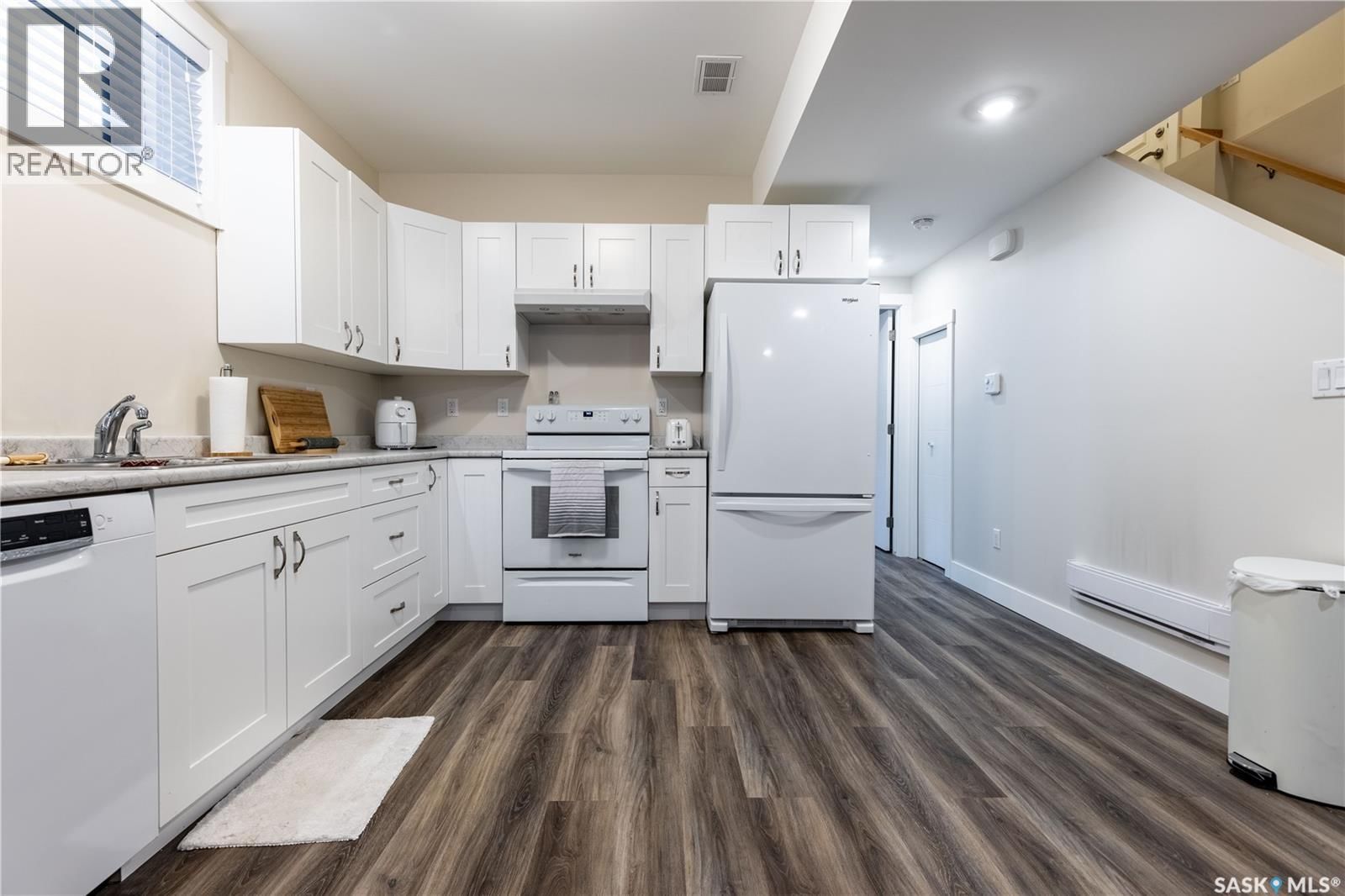 1037 7TH STREET Image 39