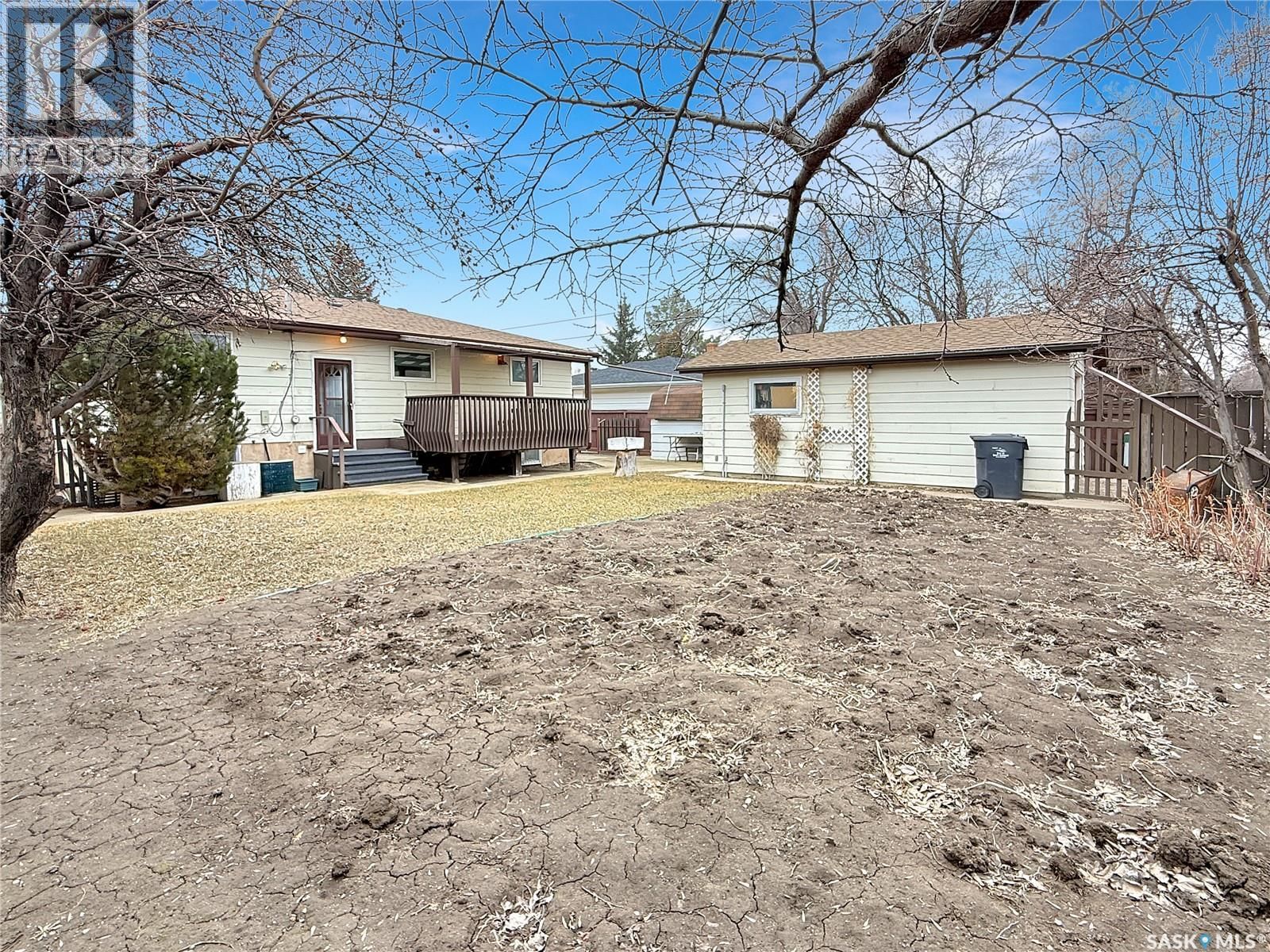 880 3RD AVENUE Image 18