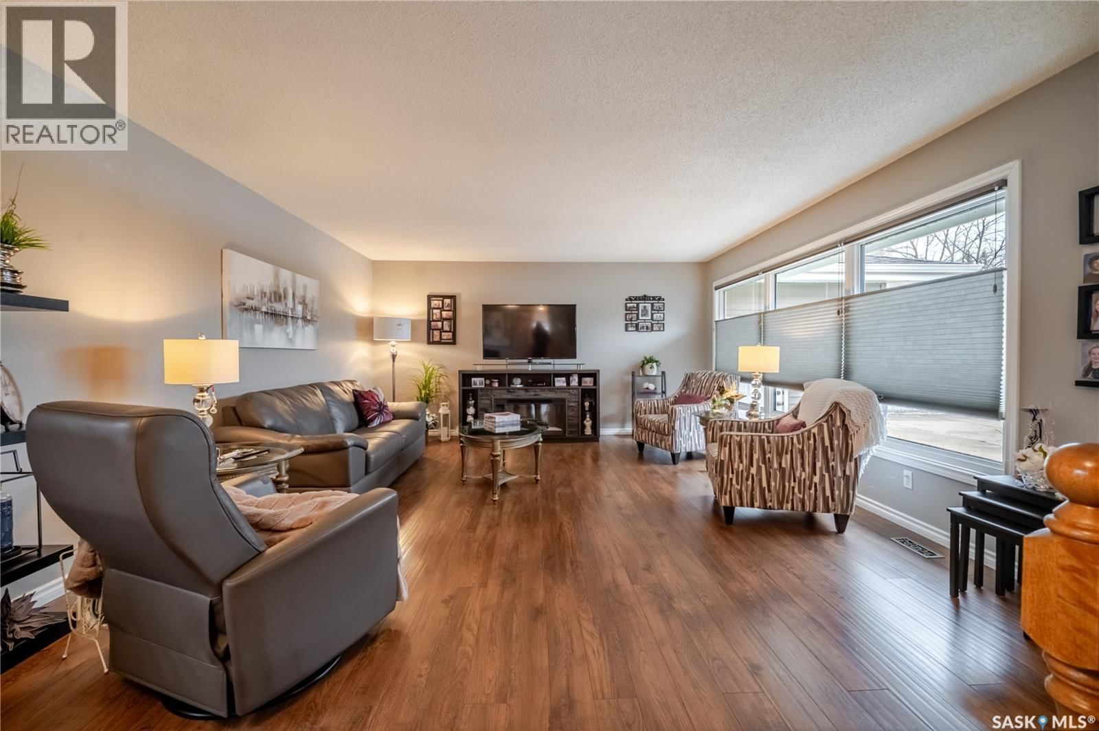 1354 KING CRESCENT Image 6