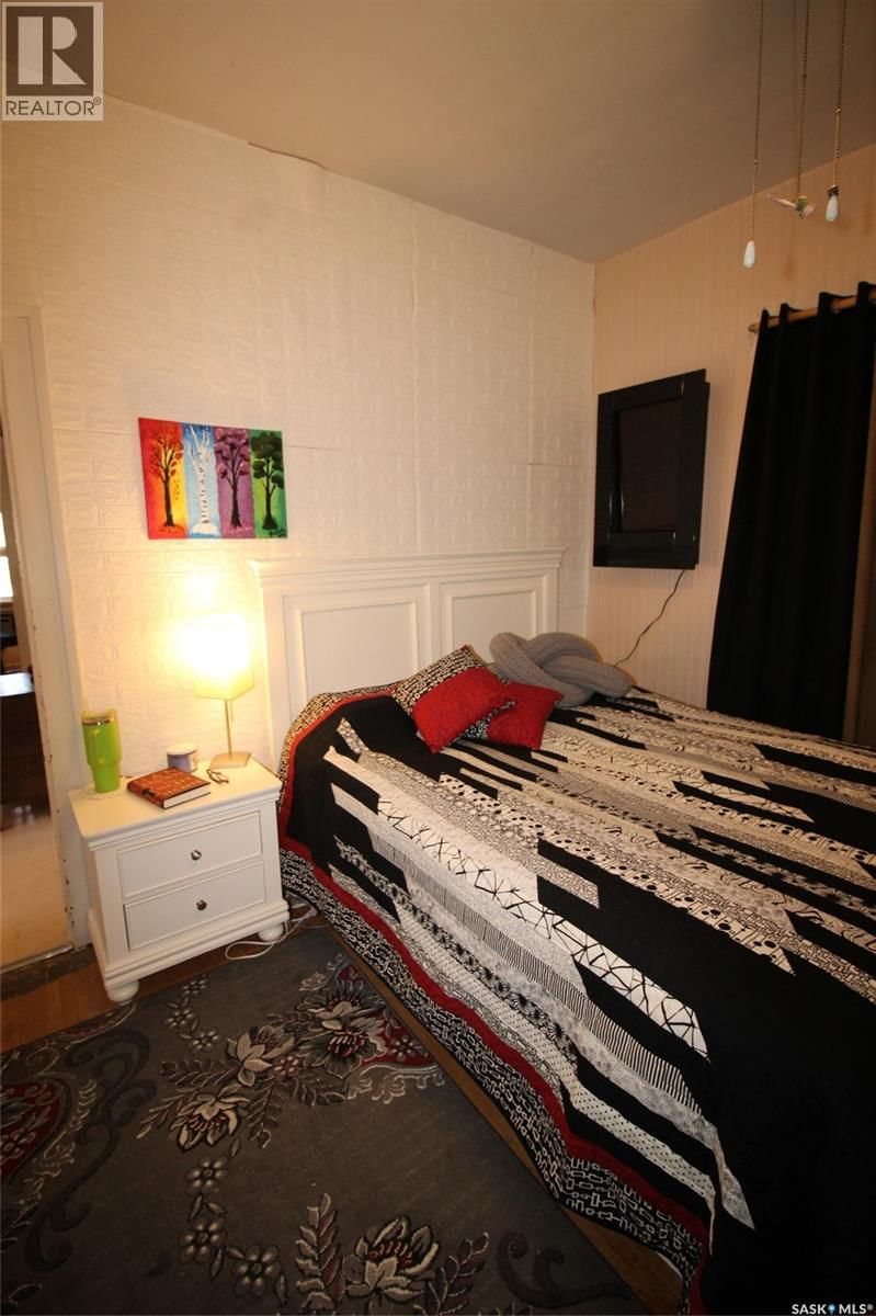 663 2ND STREET Image 22