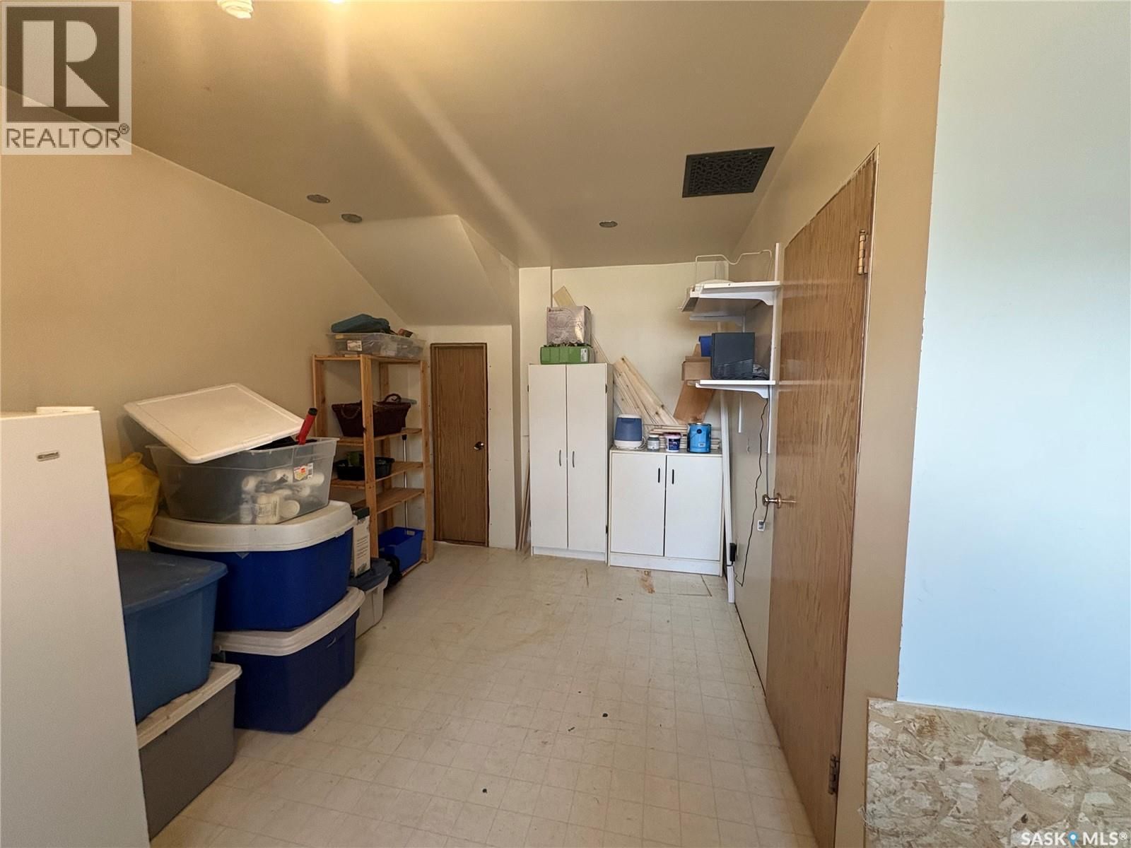 643 3RD STREET Image 17