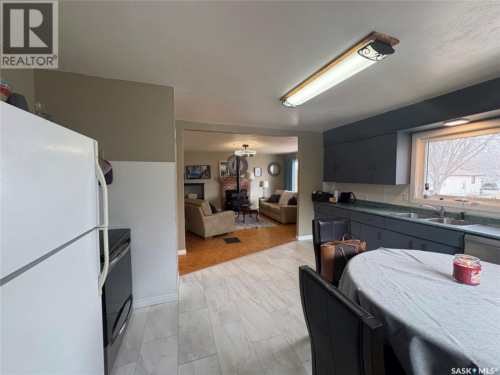 643 3RD STREET Image 5