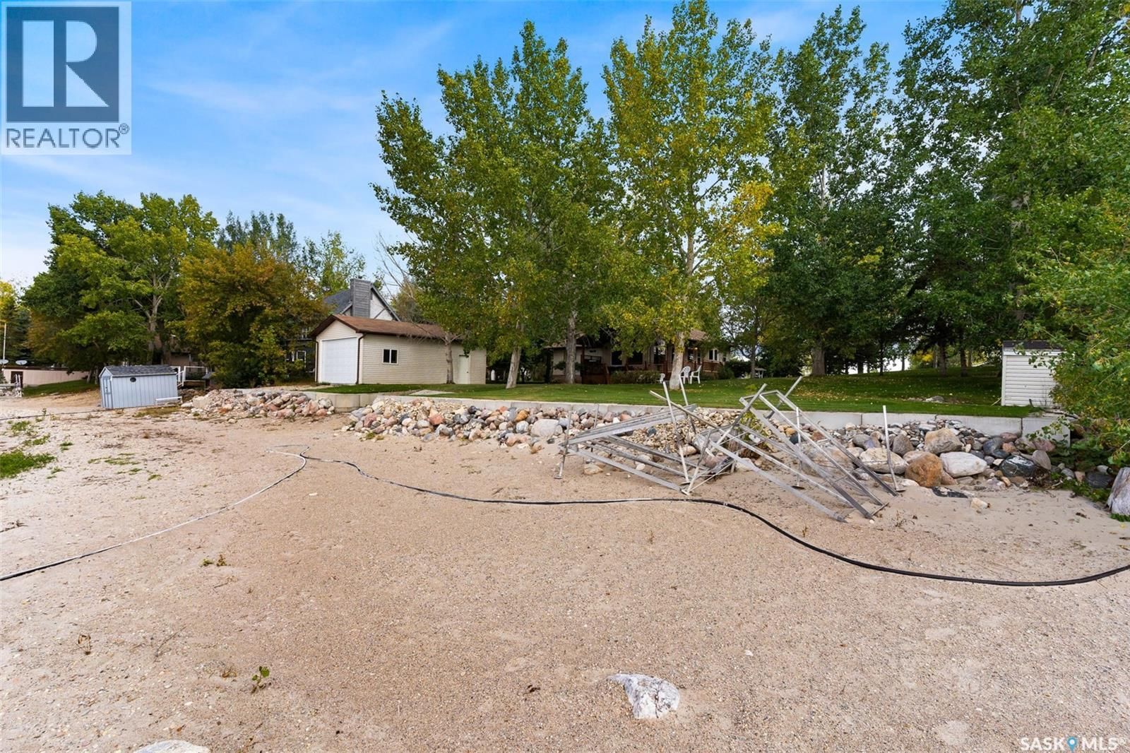 193 & 194 GORDON DRIVE Image 16