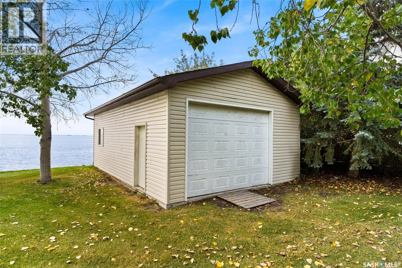 193 & 194 GORDON DRIVE Image 18