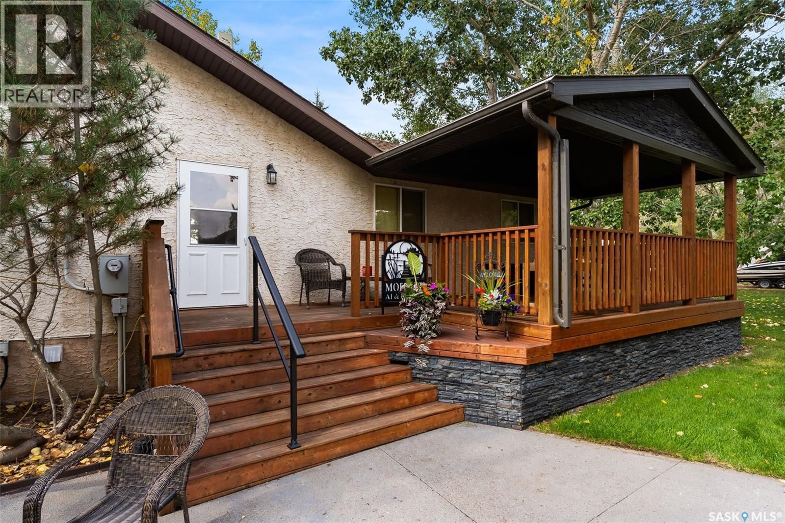 193 & 194 GORDON DRIVE Image 8