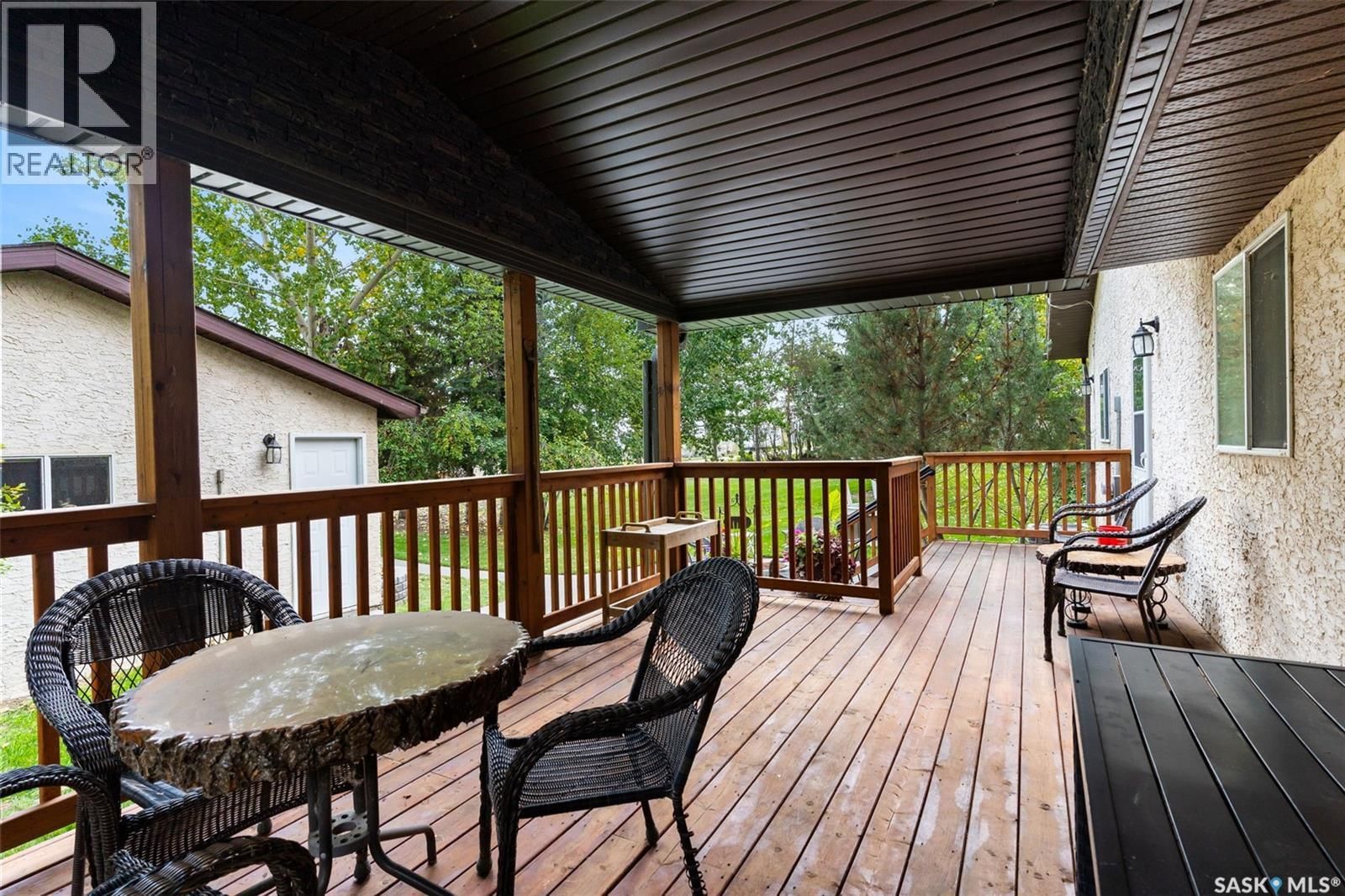 193 & 194 GORDON DRIVE Image 9